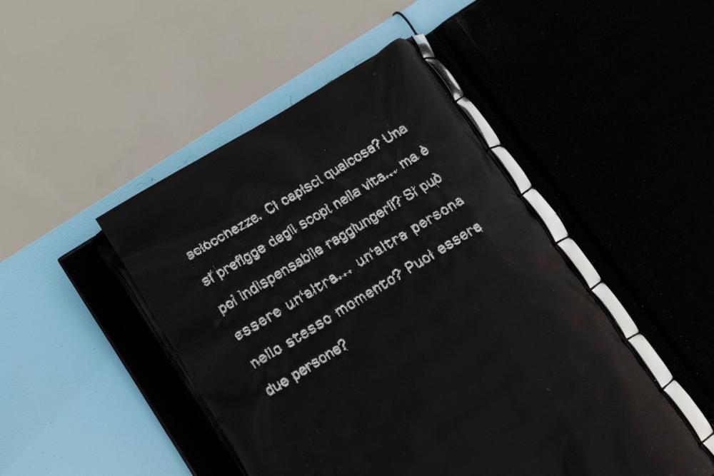 Muna Mussie, 'Persona' (2022), detail © Tiberio Sorvillo.