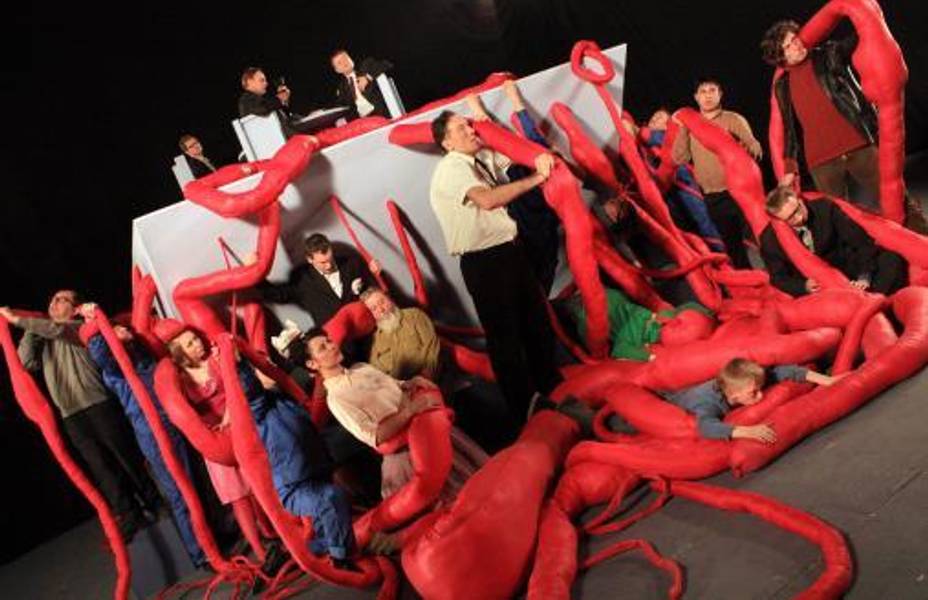 Chto delat? Tower Songspiel, video, 2010 Courtesy the artist