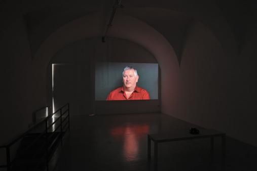 Installation view, Katarina Zdjelar,  Everything is Gonna Be, video, 2008 Courtesy the artist Foto: M. Pardatscher