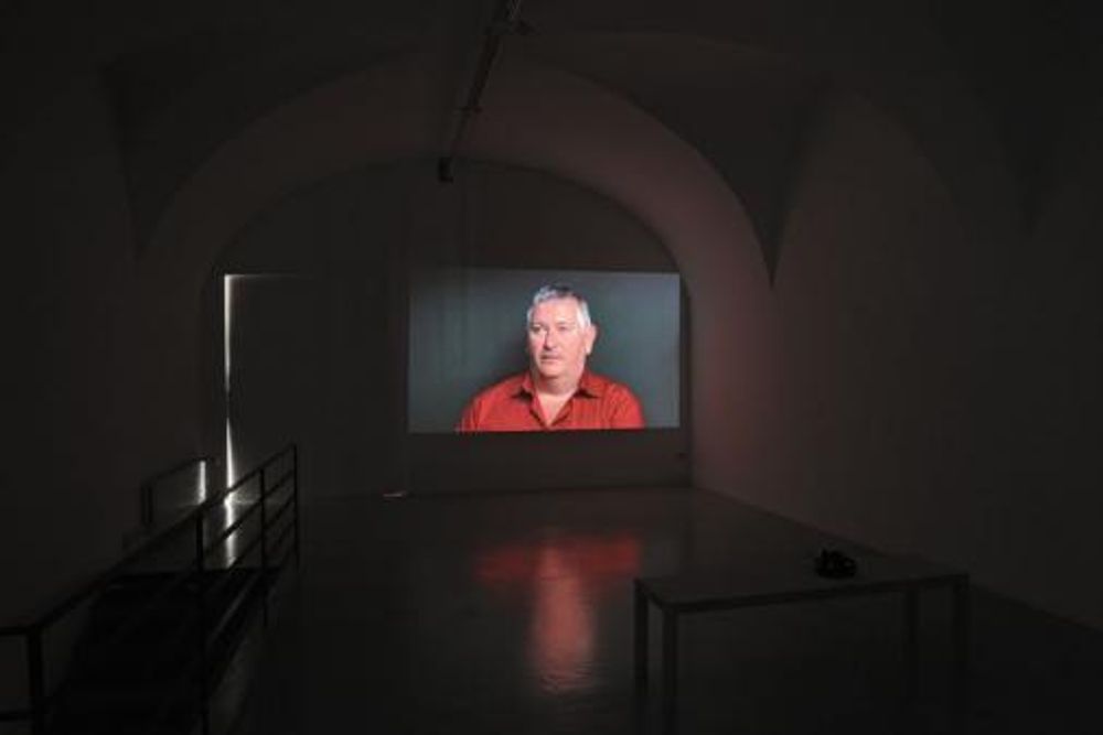 Installation view, Katarina Zdjelar,  Everything is Gonna Be, video, 2008 Courtesy the artist Foto: M. Pardatscher