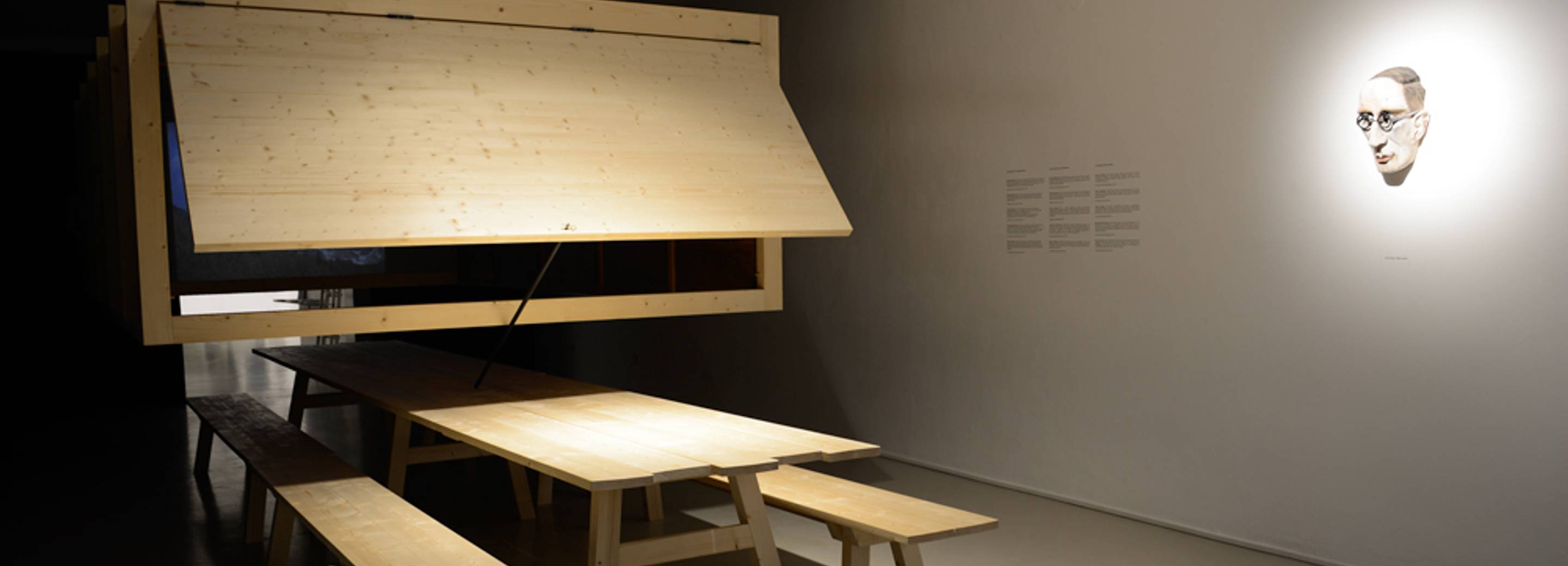 Gareth Kennedy, Die Unbequeme Wissenschaft (The Uncomfortable Science)
Installation design by Harry Thaler, Produced by Kofler and Deplau, San Felice / Val di Non
© ar/ge kunst, Aneres 2014