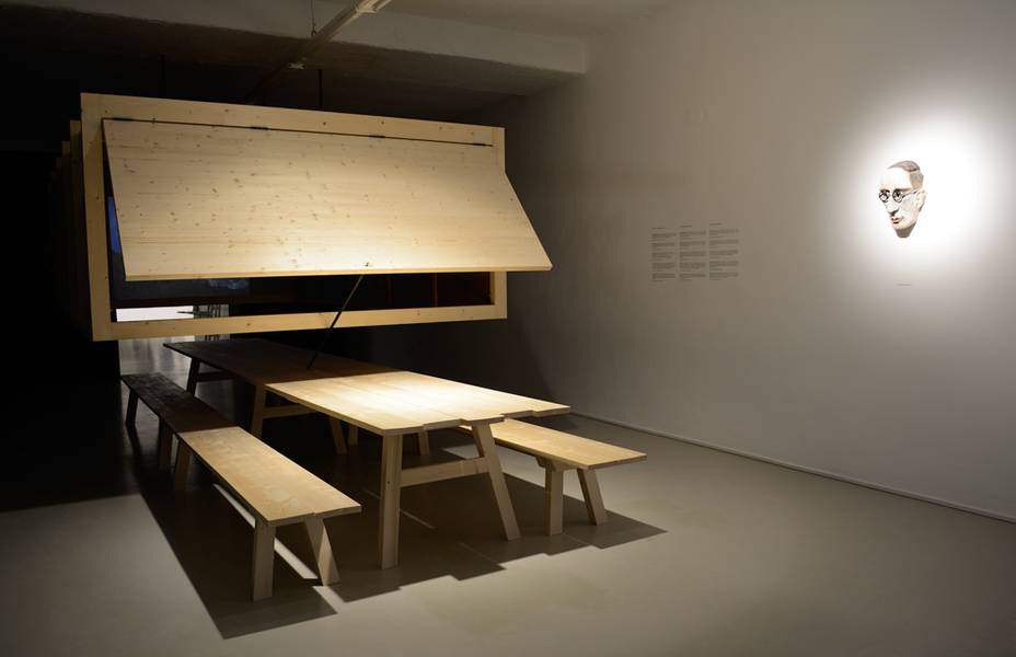 Gareth Kennedy, Die Unbequeme Wissenschaft (The Uncomfortable Science)
Installation design by Harry Thaler, Produced by Kofler and Deplau, San Felice / Val di Non
© ar/ge kunst, Aneres 2014