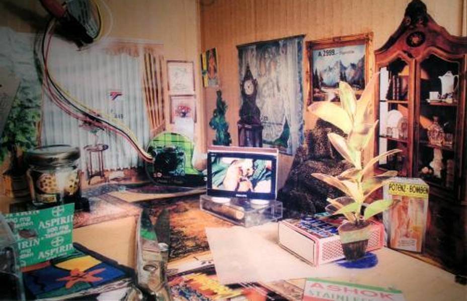 Exhibition view, Thomas Feuerstein, 2003