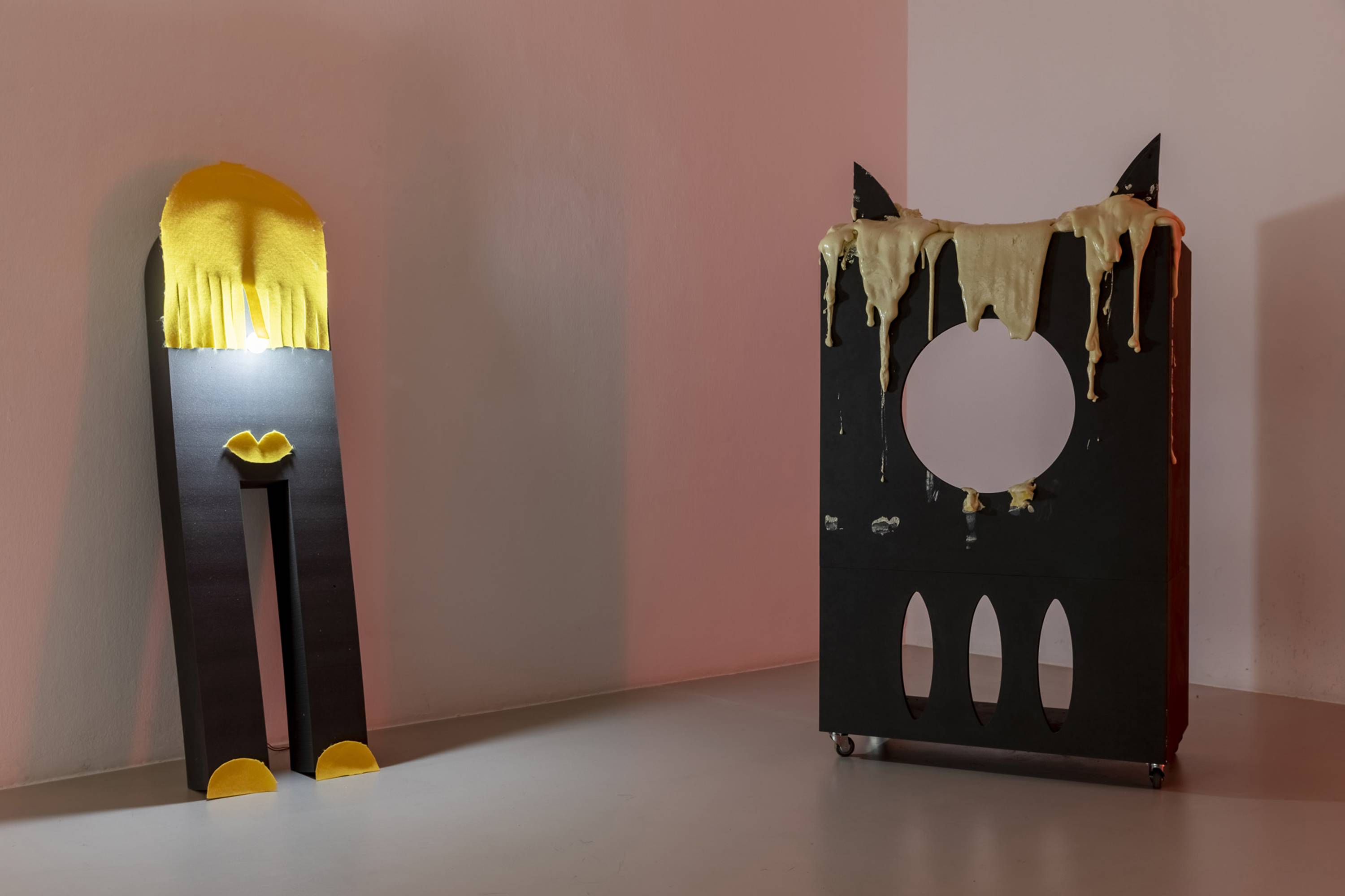 second phase, installation view of the exhibition “Temporary Lovers” by Parasite 2.0 © ar/ge kunst. Foto: Luca Guadagnini