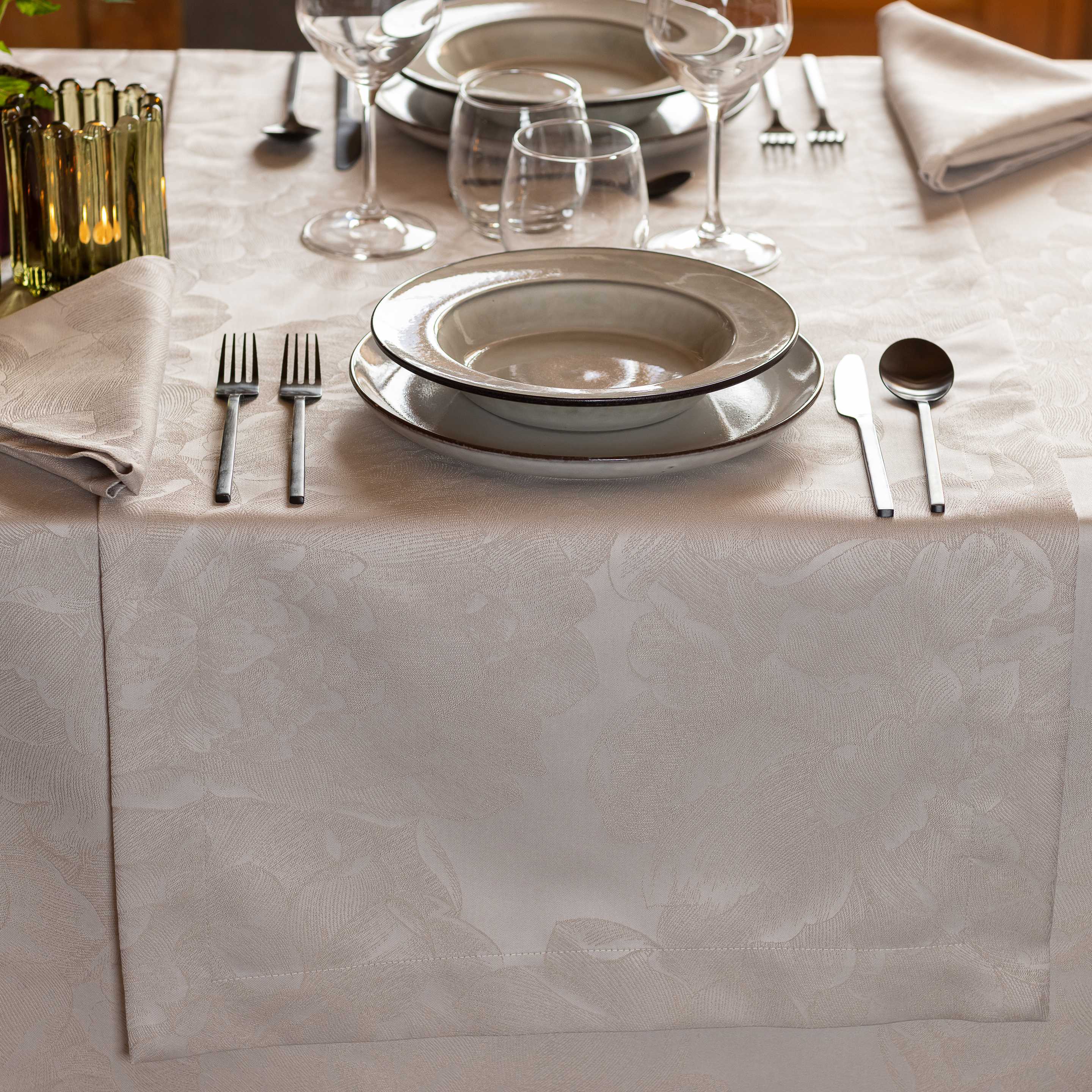 Runner da tavolo eleganti per impreziosire la sala da pranzo