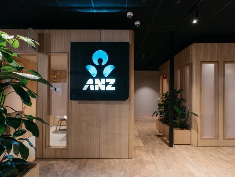 Reusable Retail Design Powered by STRUCTAply™ Square Edge