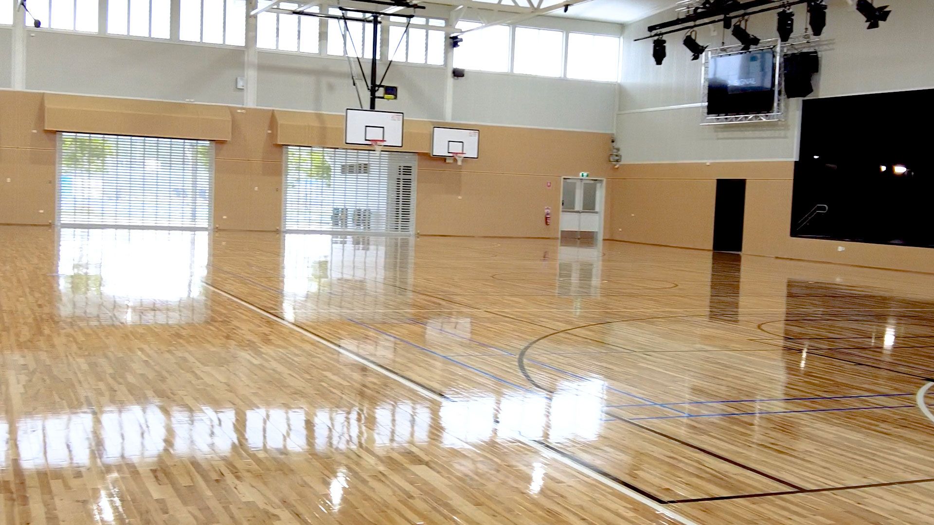 STRUCTApanel® Smooth Powers Elite Sports Stadium Performance