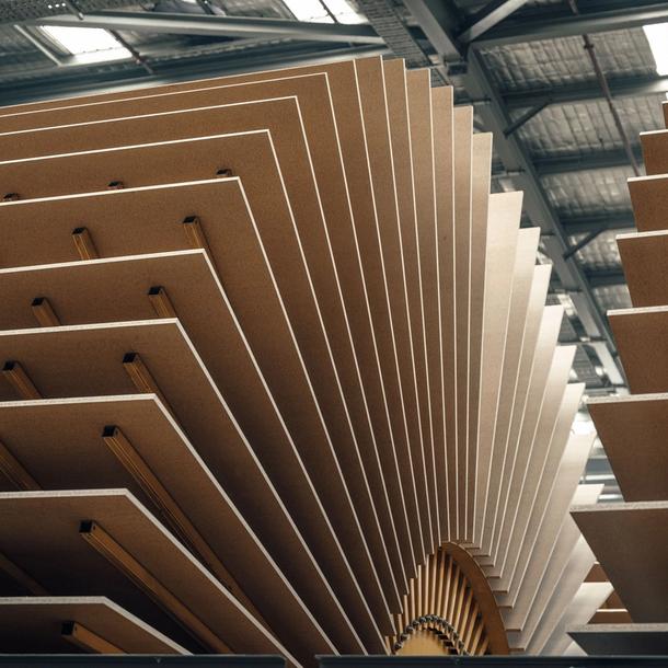 A fan of particleboards cooling rack