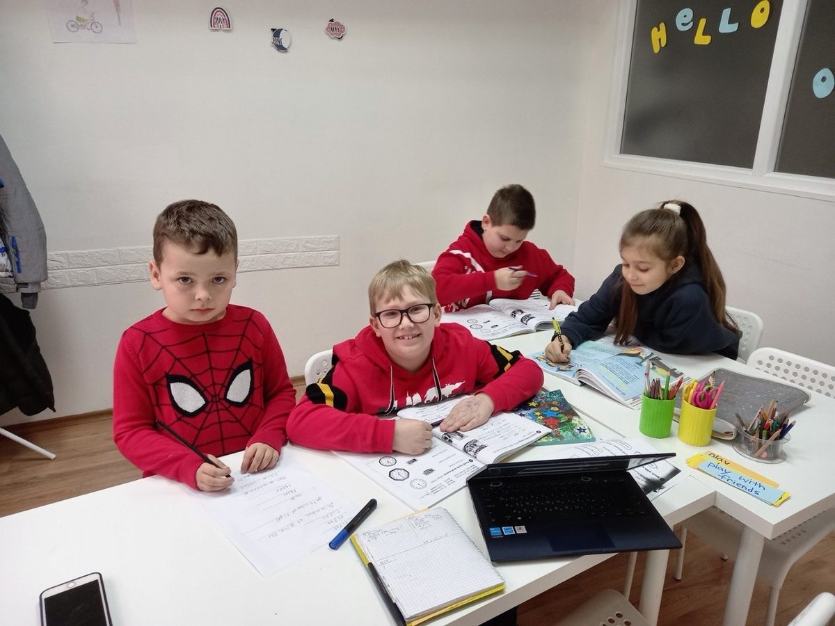 Англійська для школярів 7-12 років: [впевнений старт у майбутнє]