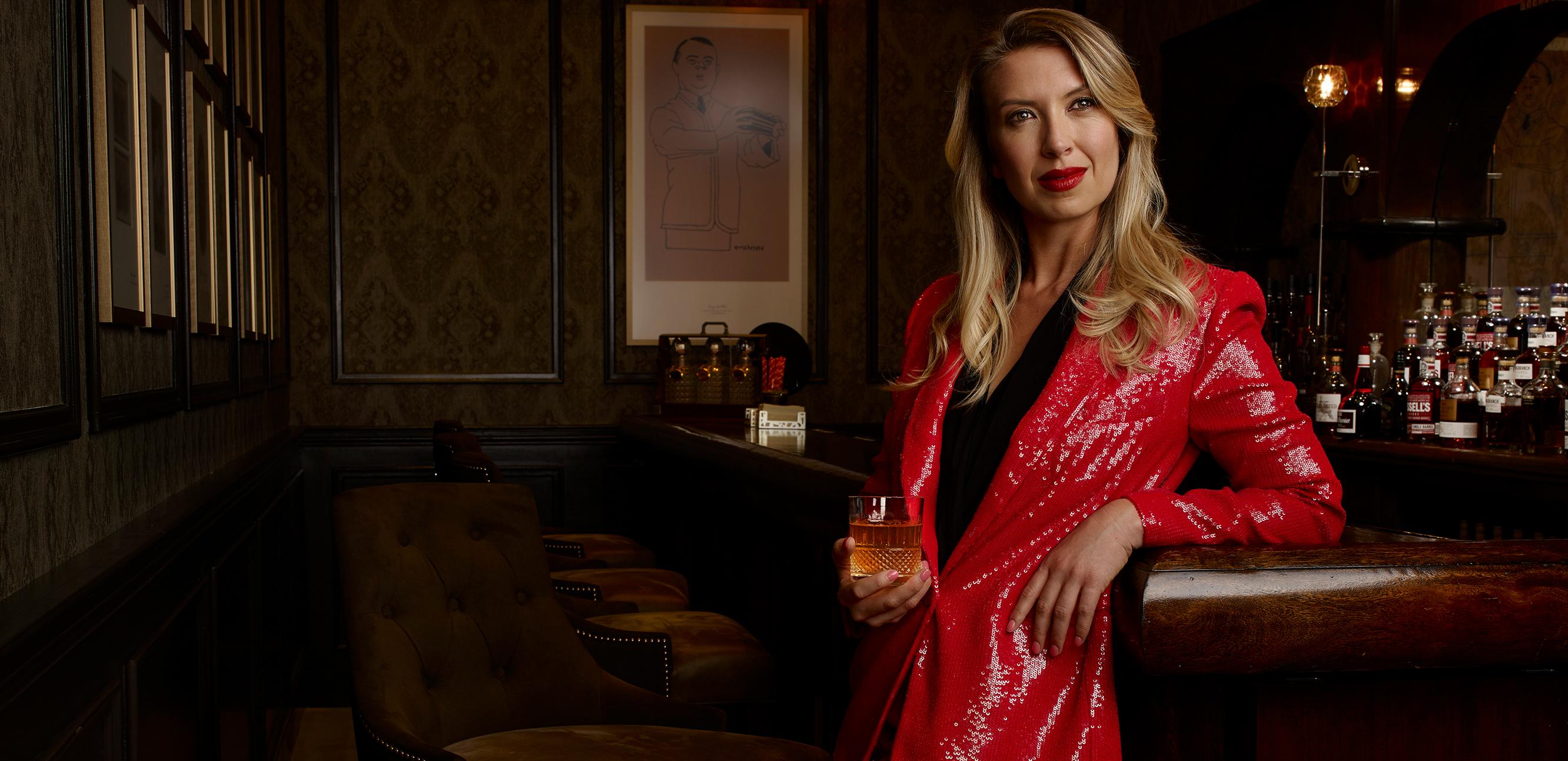20220328_AnneLouise Behind the Bar_Editorial_Hero Desktop.jpg