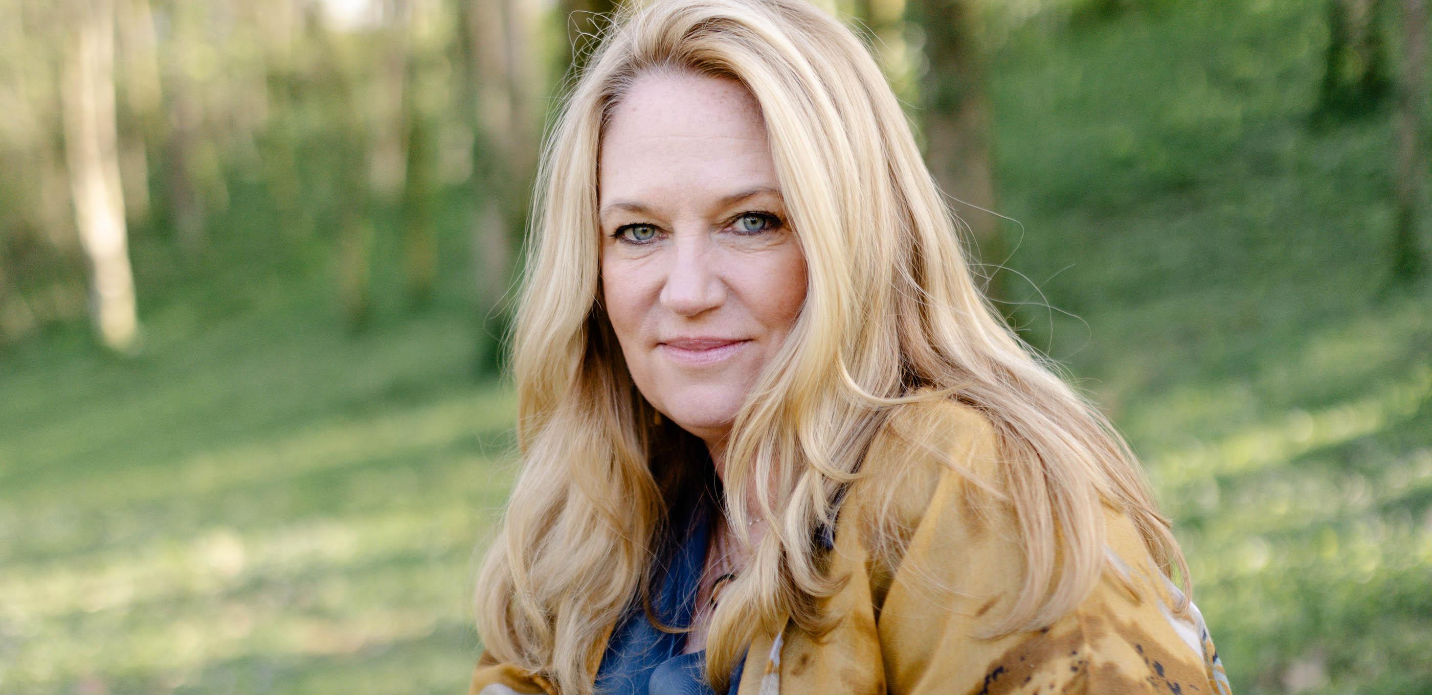 lisa_sawyer_derman_header_desktop.jpg