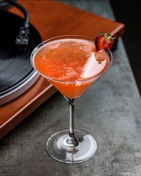 four-roses-red-rose-martini-featured-image.jpg