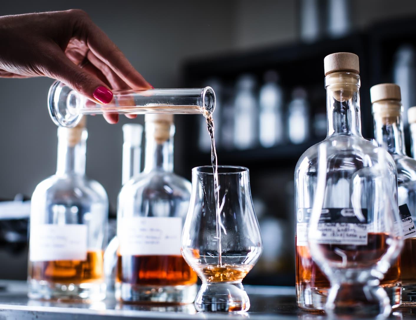 20220808_Artistry_of_Bourbon_Editorial_split_2.jpg