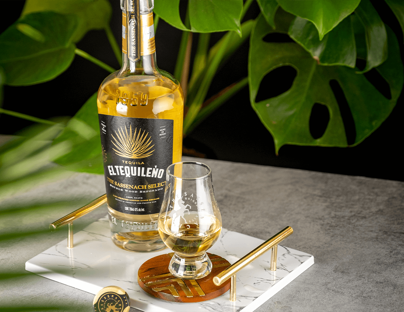 20221019_celeb_spirits_guide_Editorial_split_-_sassenach.png