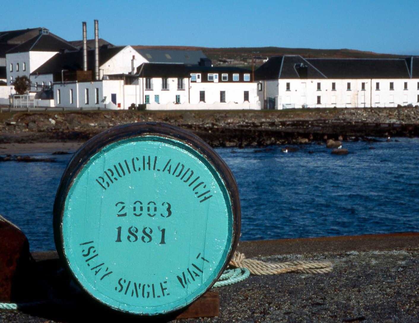 20220412_Islay_Editorial_split_3.jpg