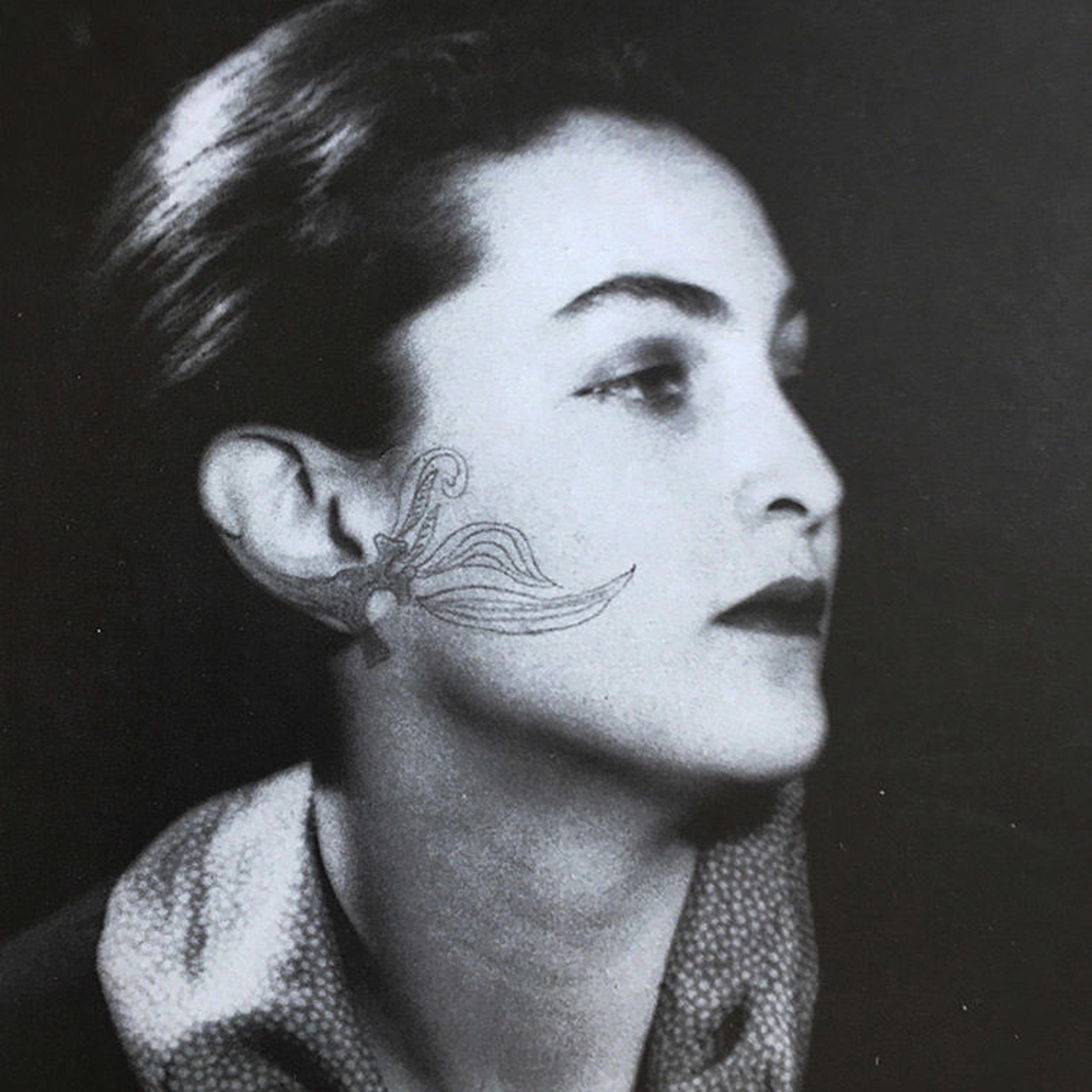 Man Ray photograph of Meret Oppenheim