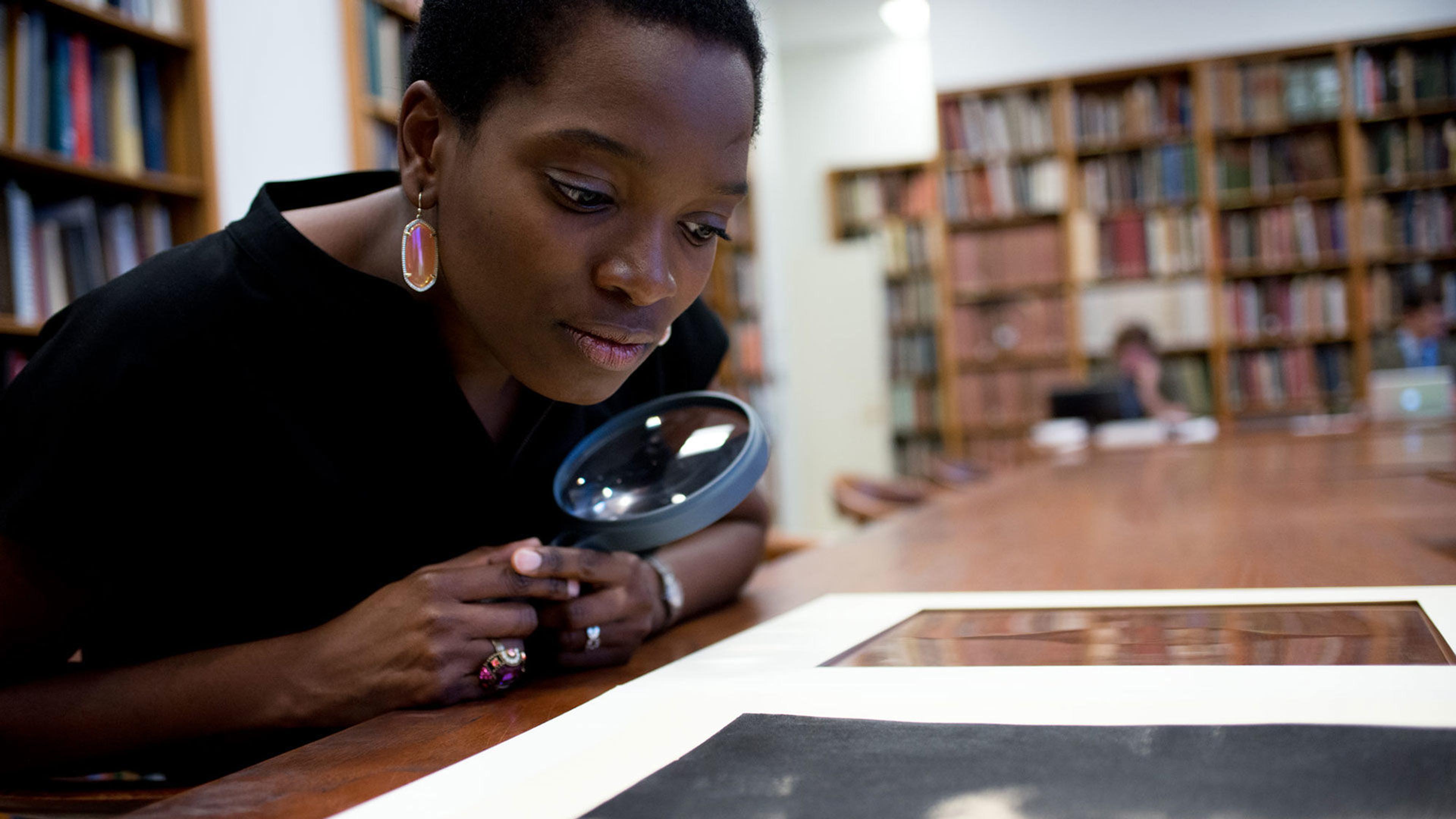 Njideka Akunyili Crosby on Georges Seurat's "Embroidery; The Artist's Mother"