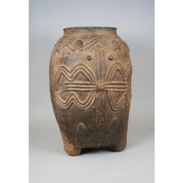 Cover Image for 1541. Vessel, Kurumba artist