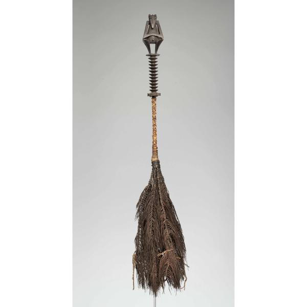Cover Image for 1774. Tahiri ra'a (fly whisk), Mā'ohi artist