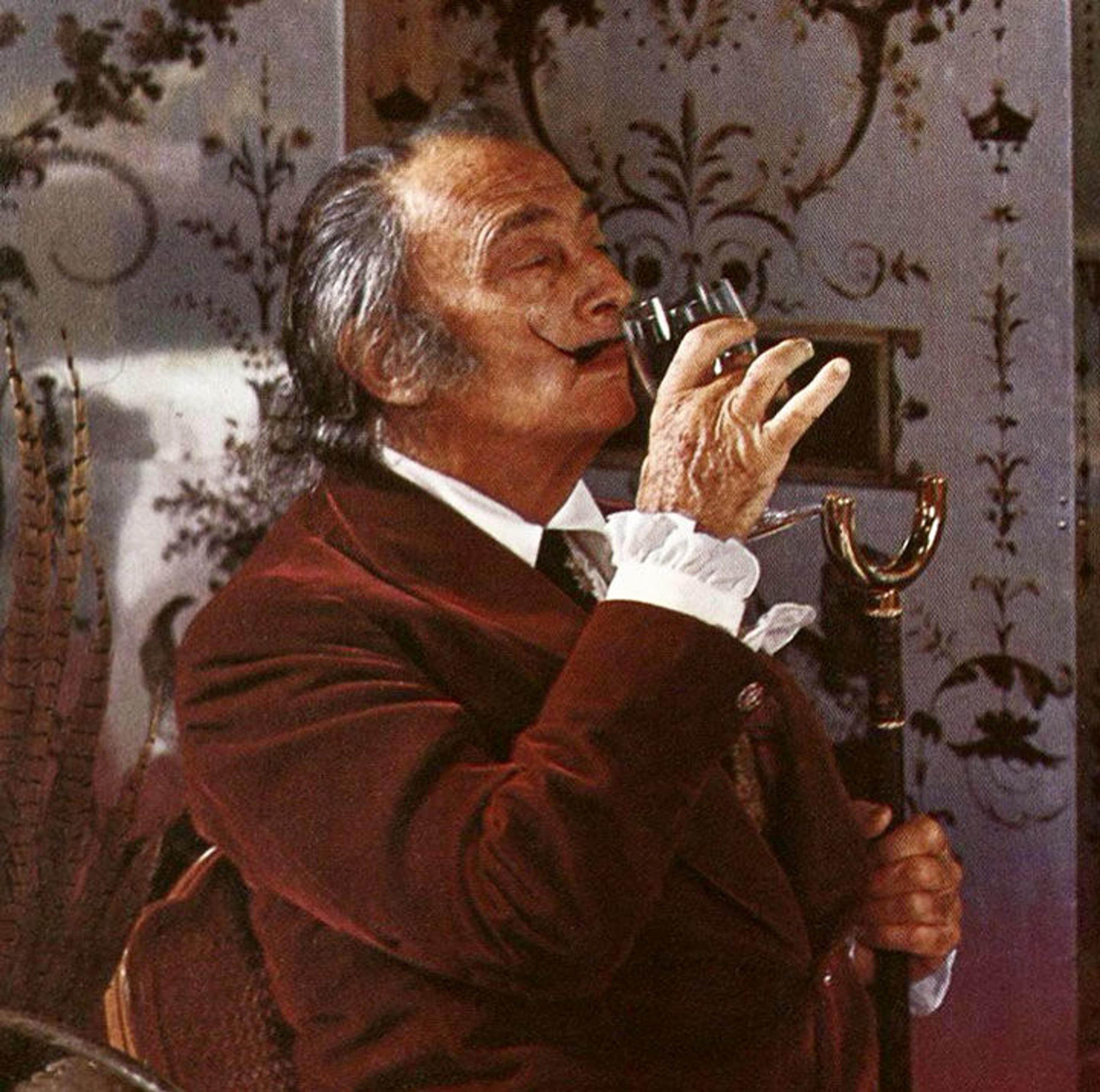 Dali drinks wine