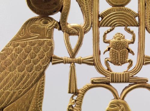 Image for Decoding the necklace of an Ancient Egyptian princess