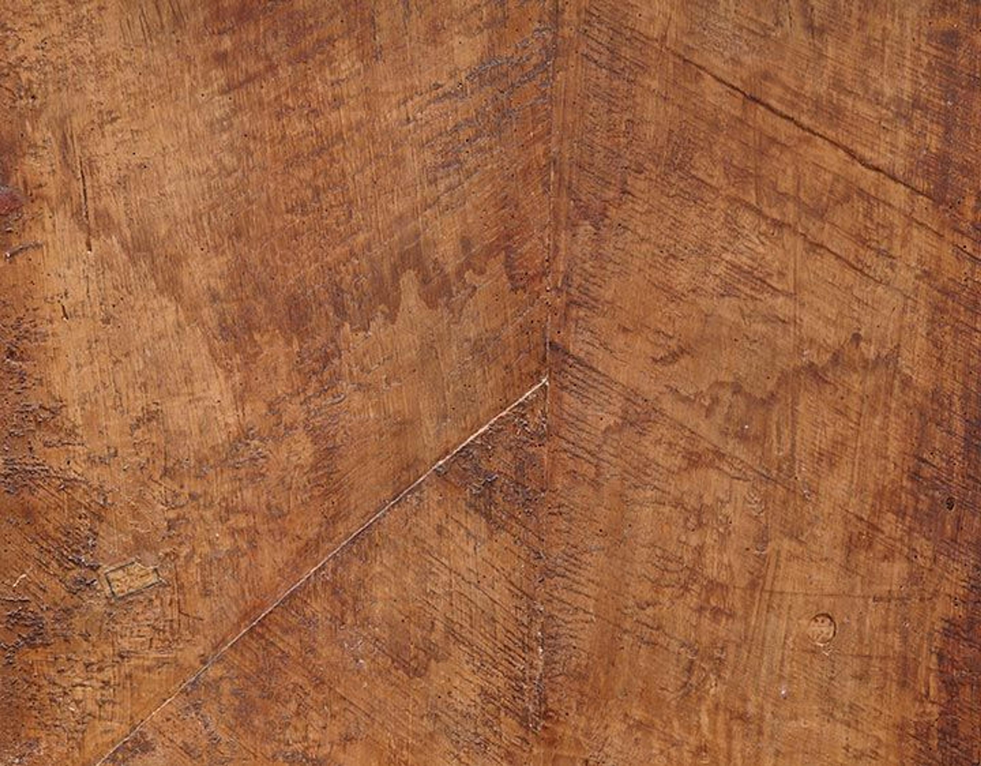 Tool marks on back surface