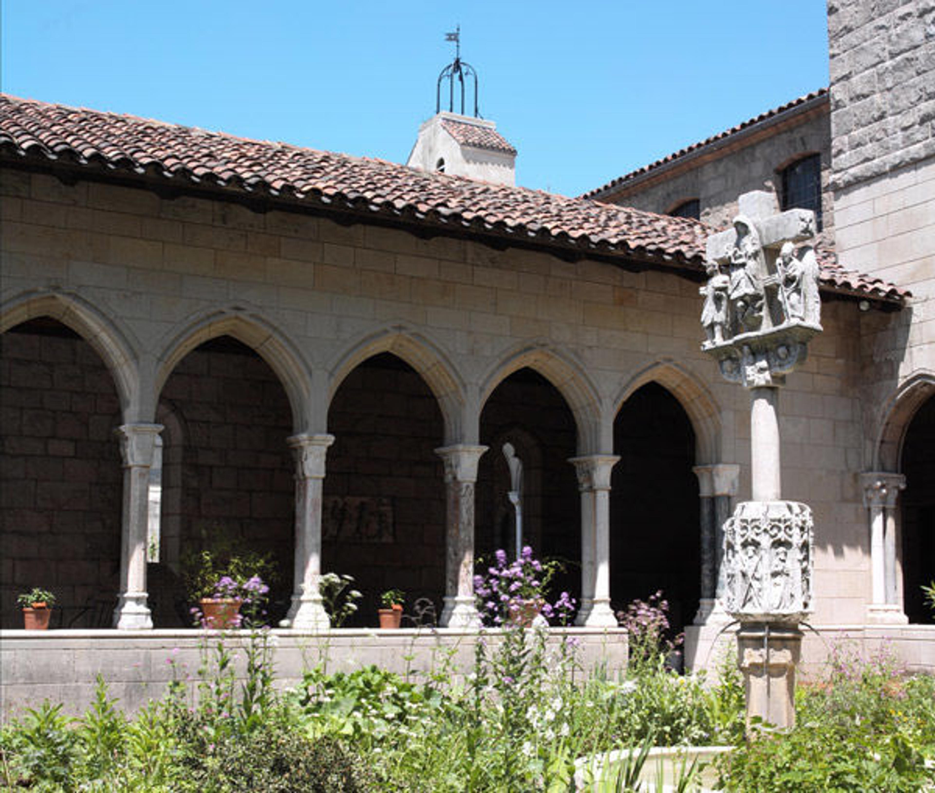 Trie Cloister