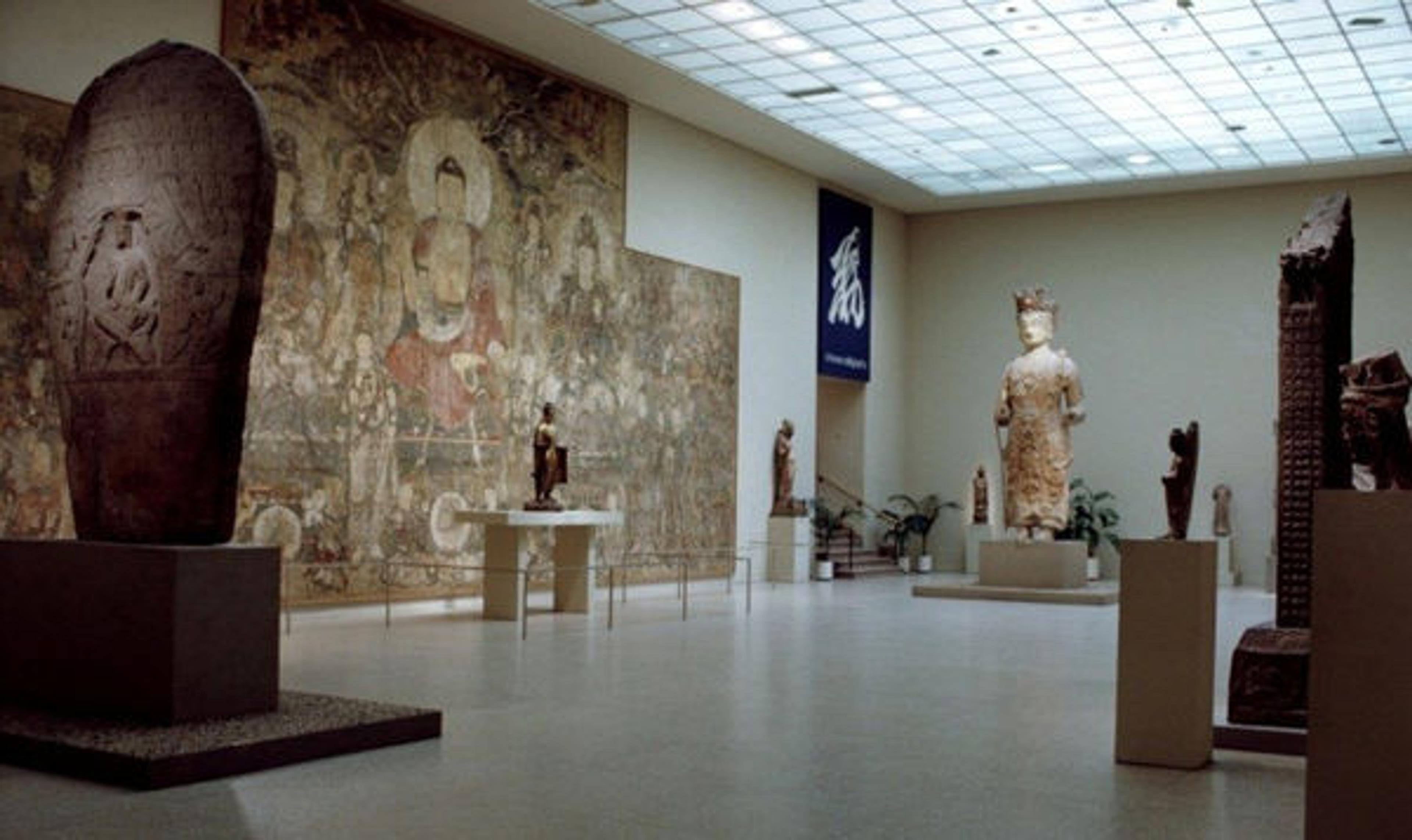 The Arthur M. Sackler Gallery with a sign for the 1972 exhibition Chinese Calligraphy: 3,000 Years of Art of the Brush (now gallery 206). Photographed in 1972