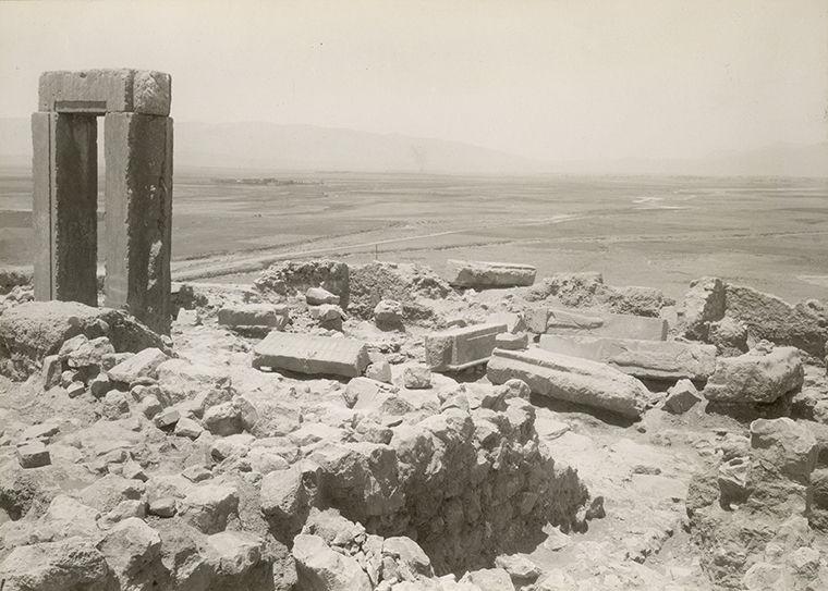 A doorway at Qasr-i Abu Nasr that suggested the presence of Achaemenid remains. Expedition of The Metropolitan Museum of Art.
