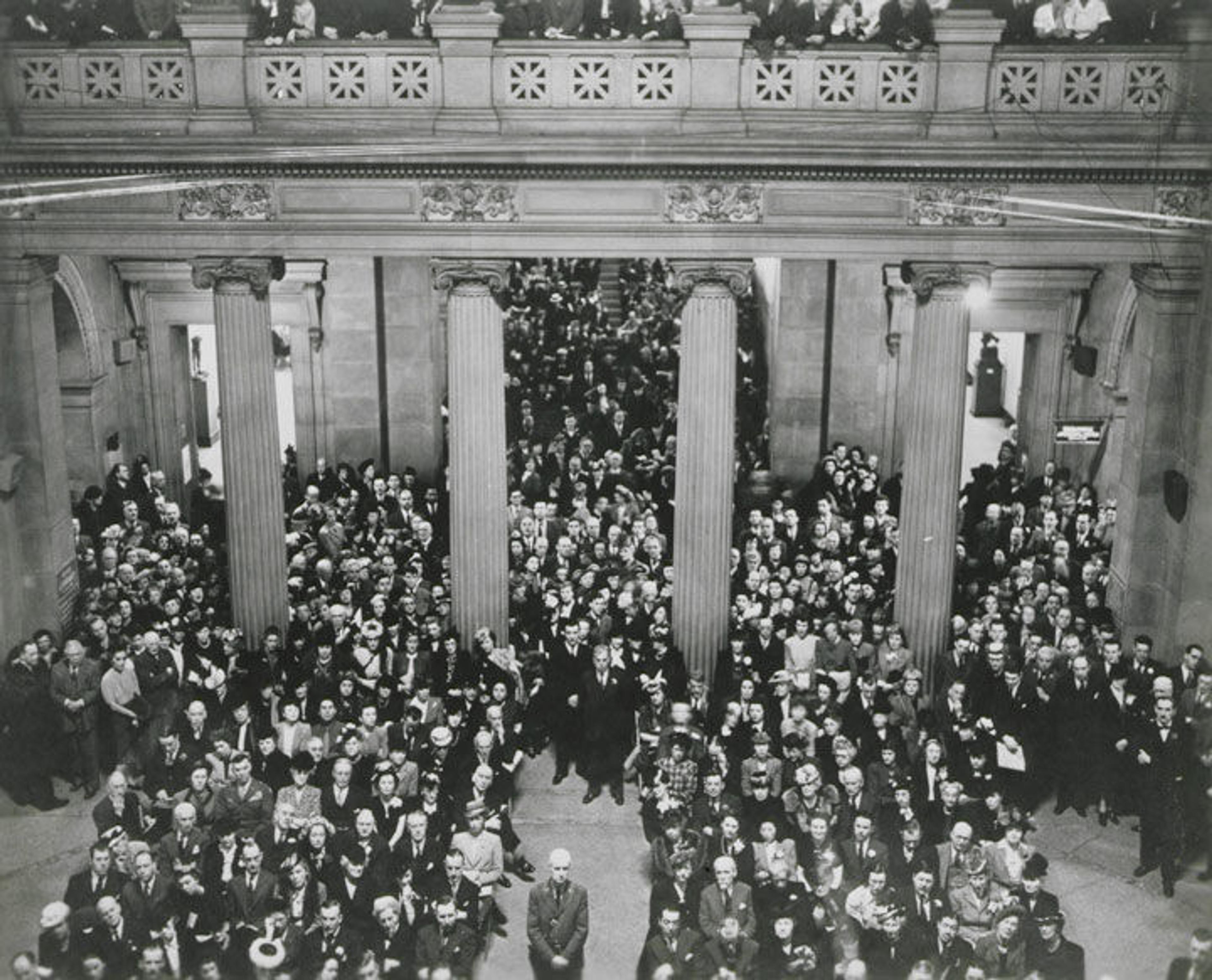 Crowd at The Met