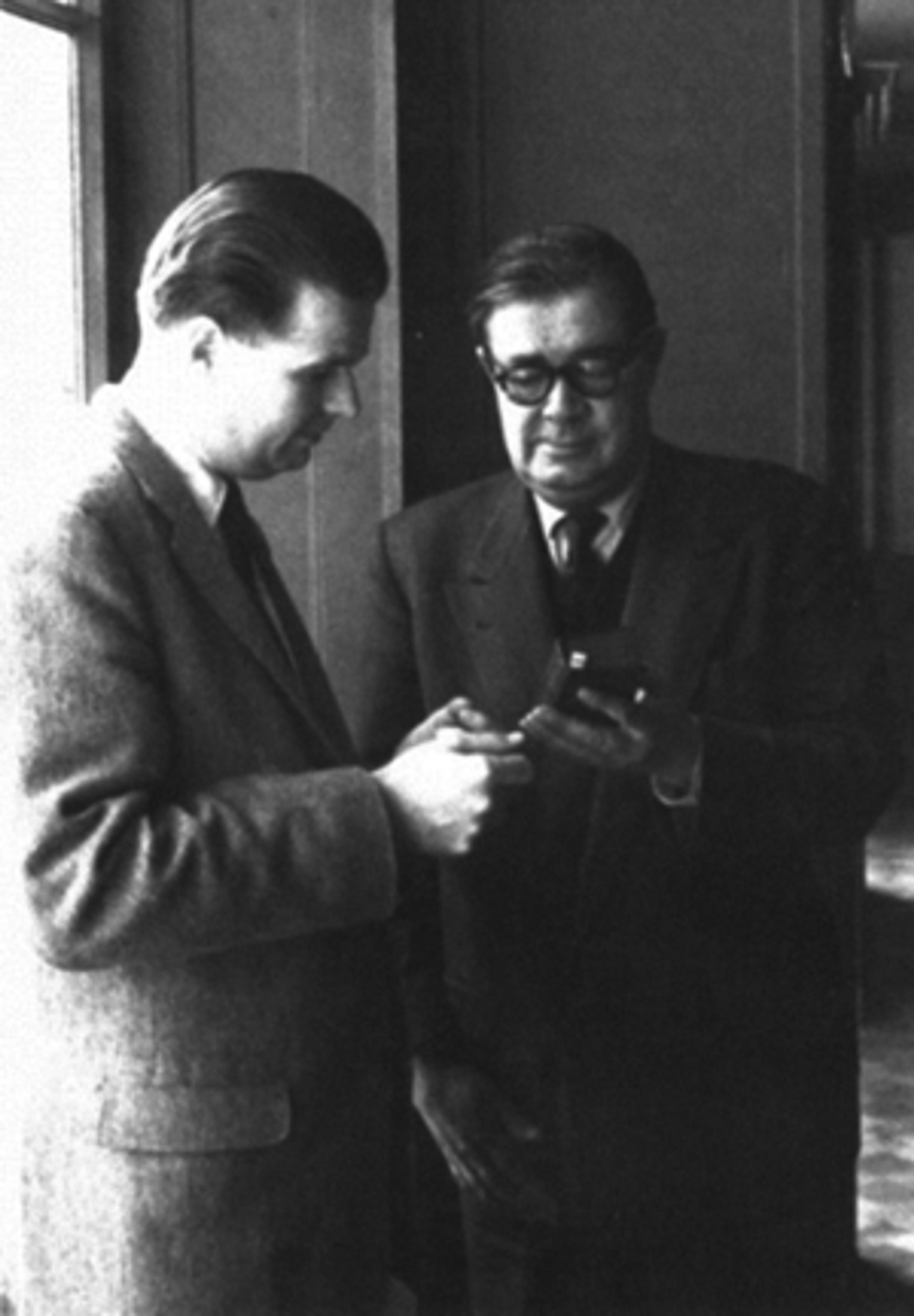 Right: Laurence Witten (left) and fellow antiquarian book dealer Nicholas Rauch