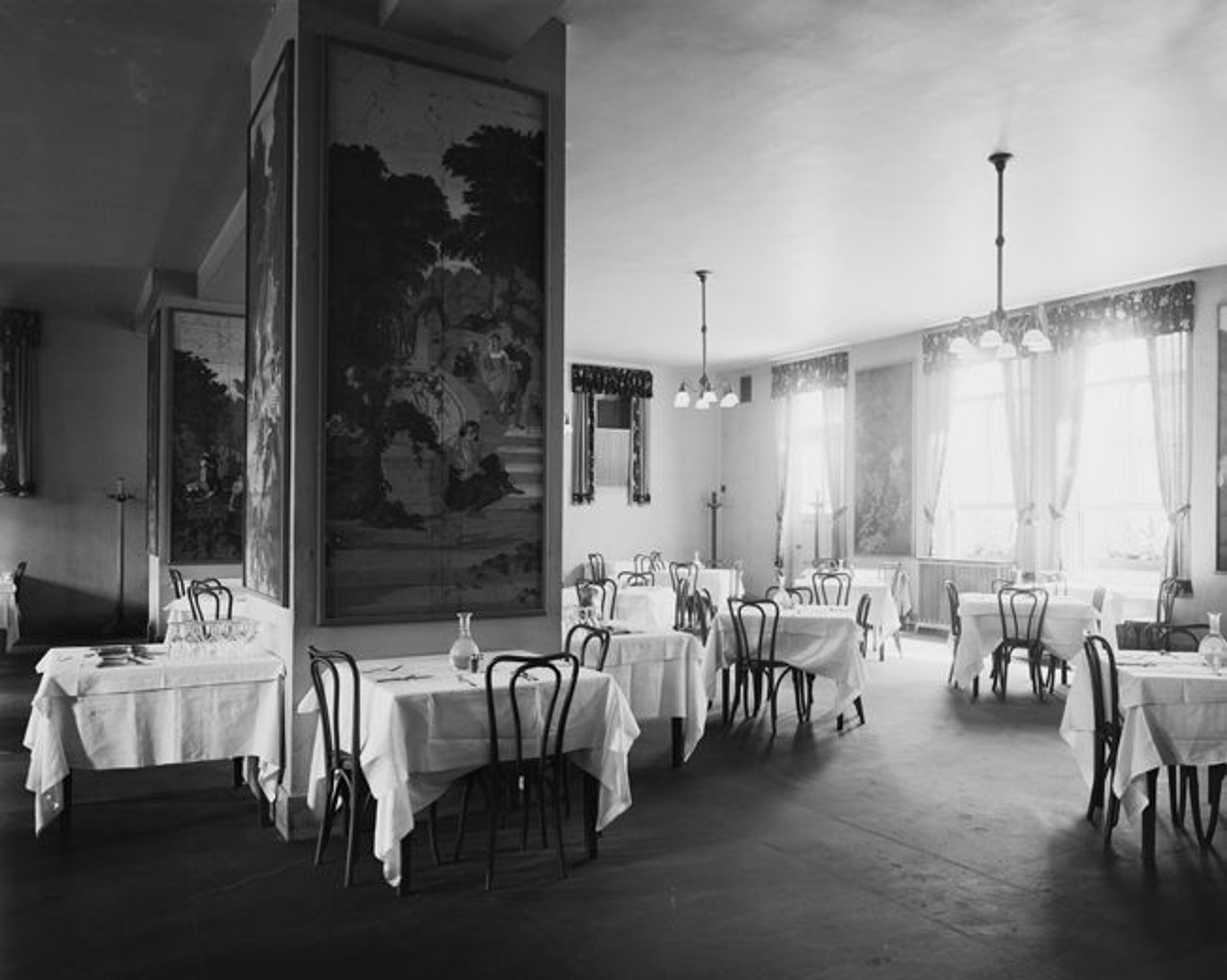 The Metropolitan Museum of Art, Restaurant; View facing northwest, 1918