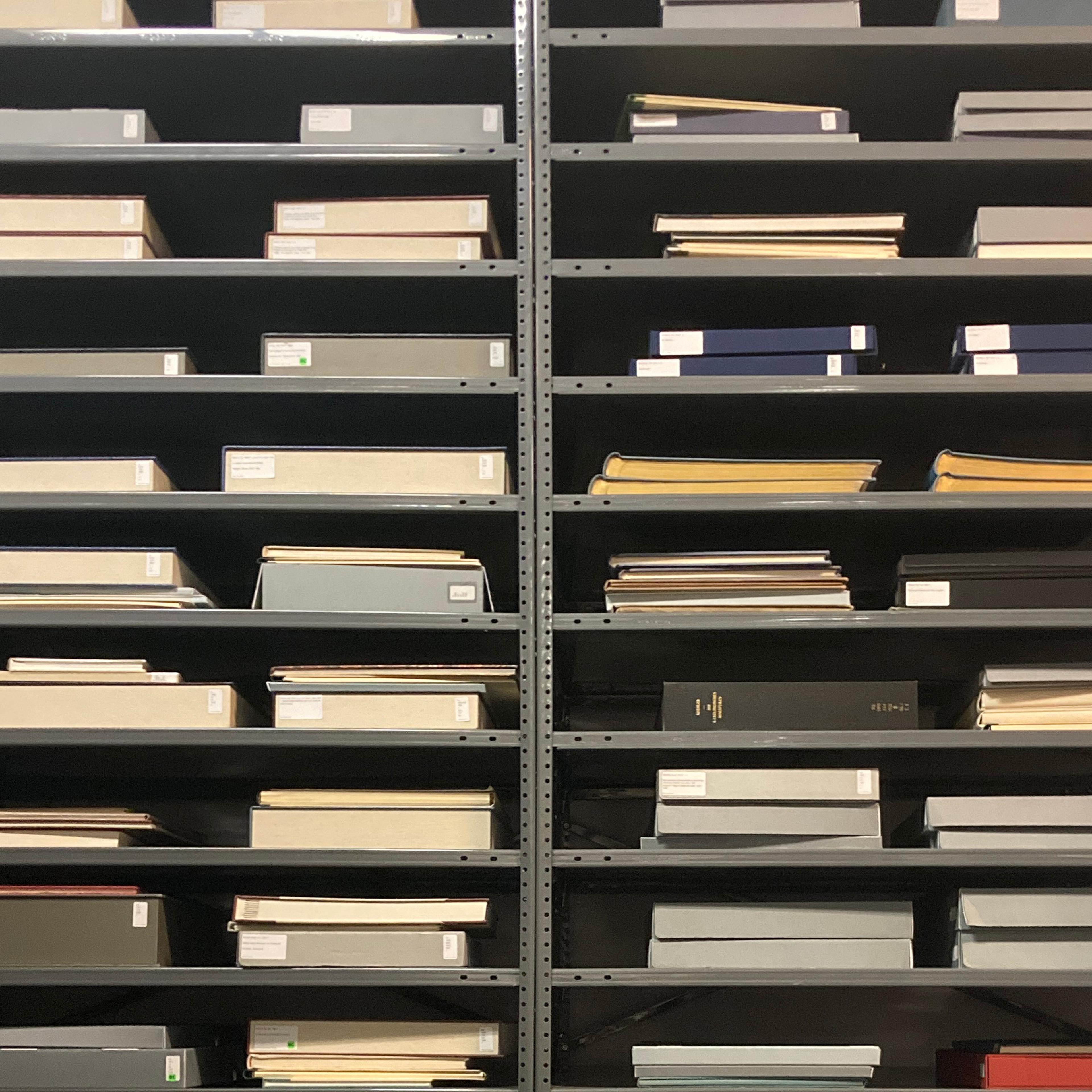 met museum, library, folios, library stacks