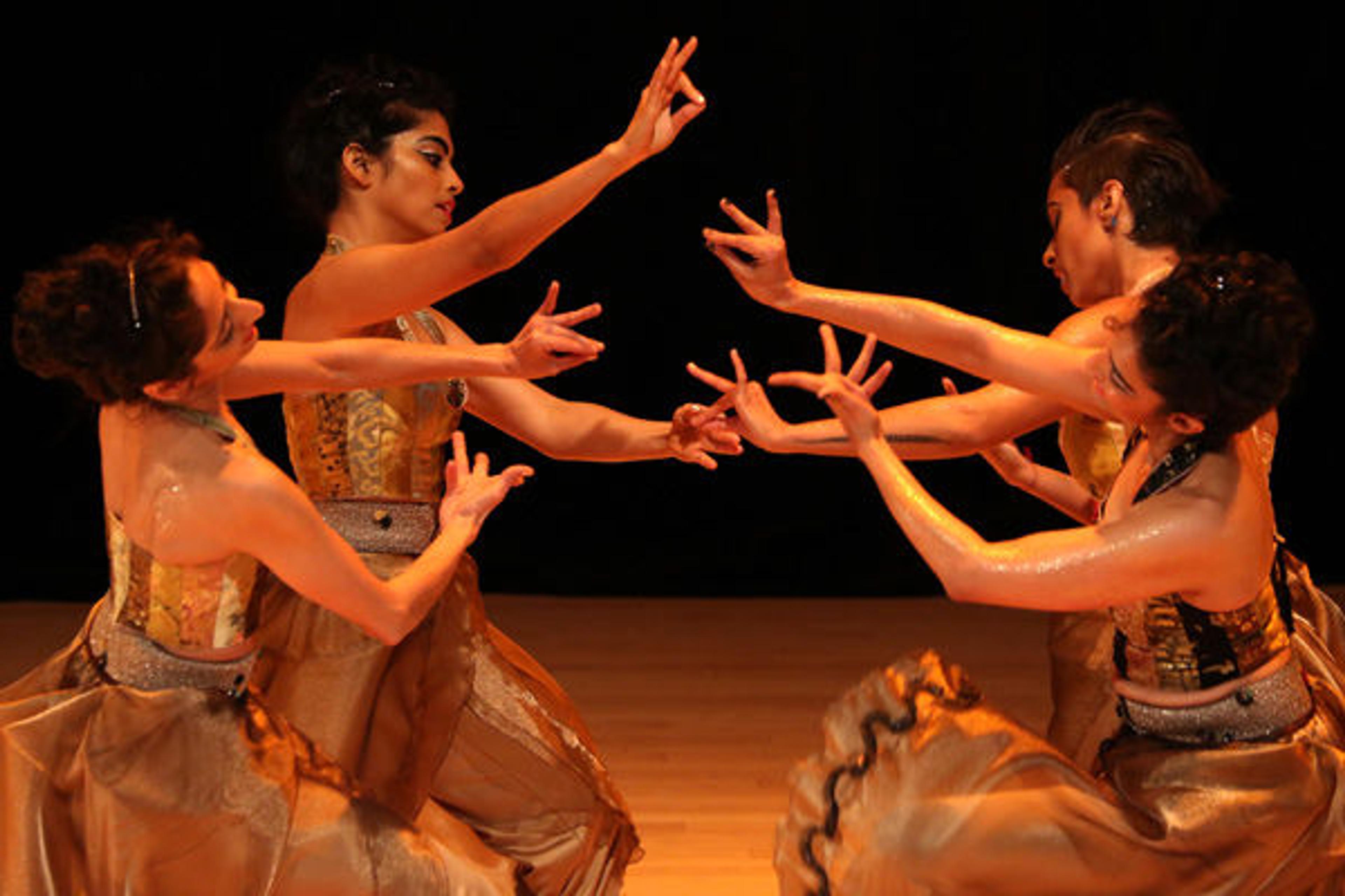 Thresh perform Veiled Moon at The Metropolitan Museum of Art, April 2015. Photography courtesy of Tanya Ahmed