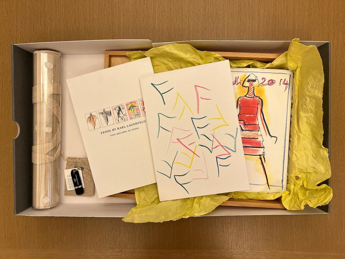 Open archival box