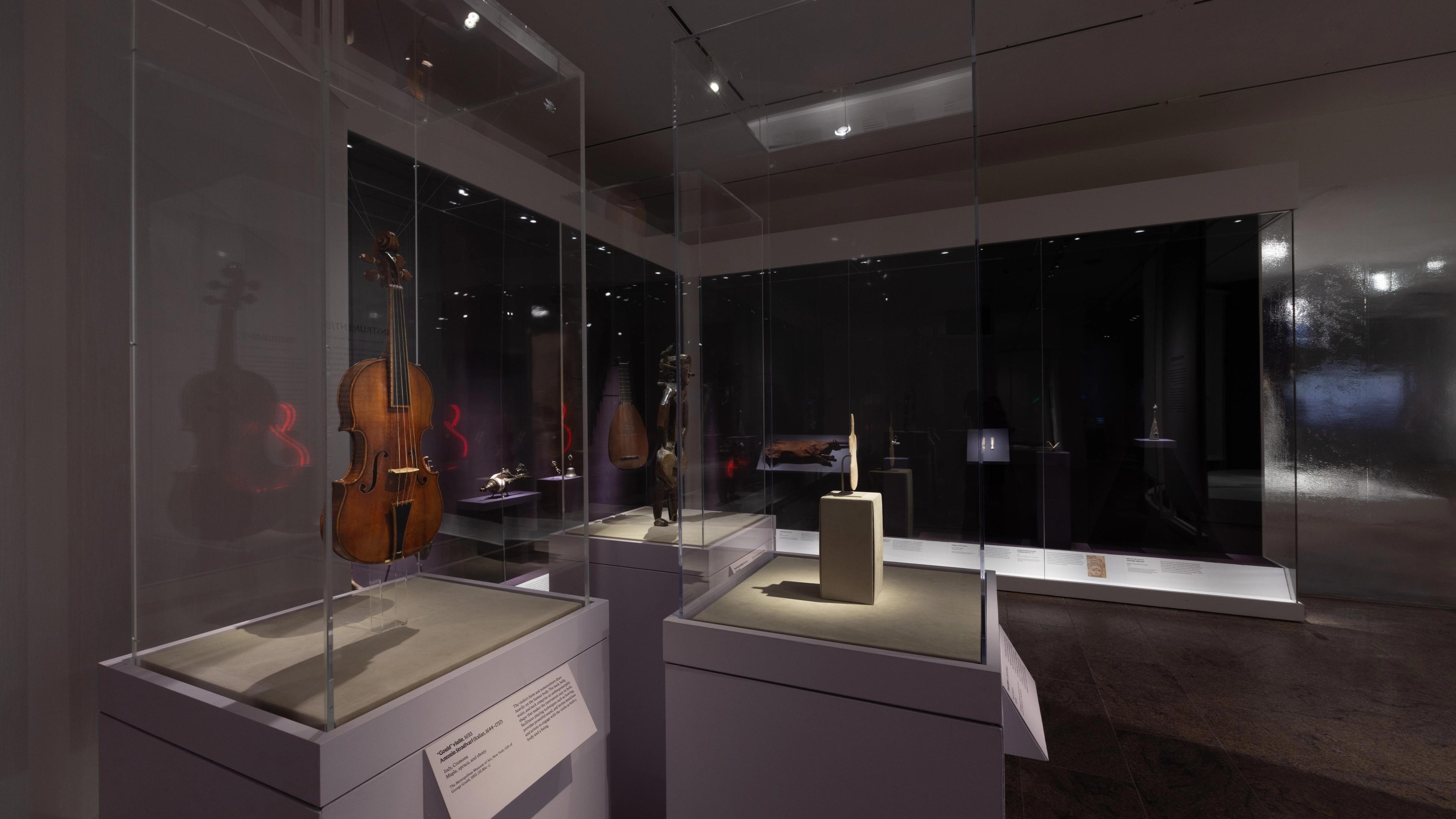 Gallery views of musical instuments. 
