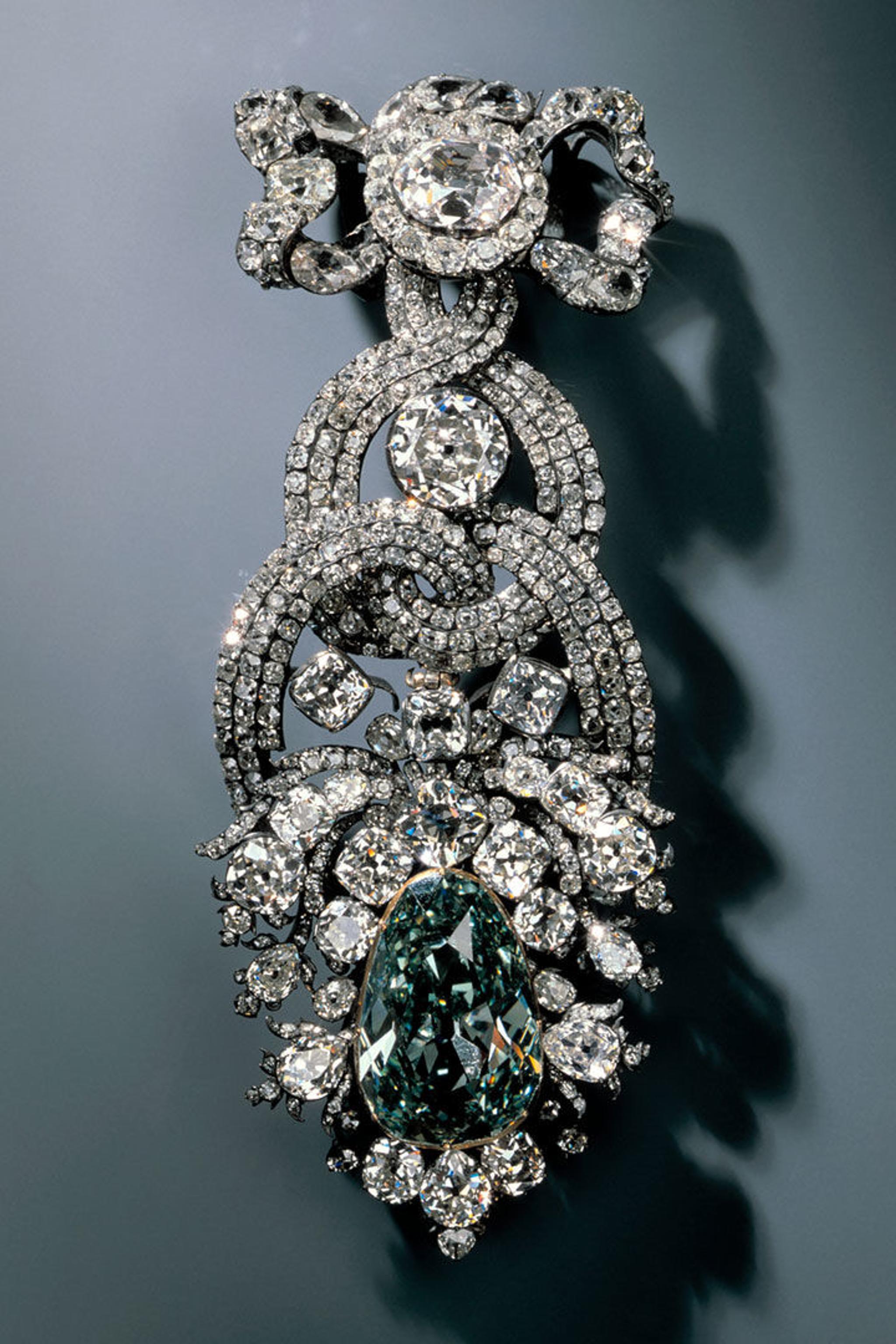 Dresden Green diamond set in a hat ornament