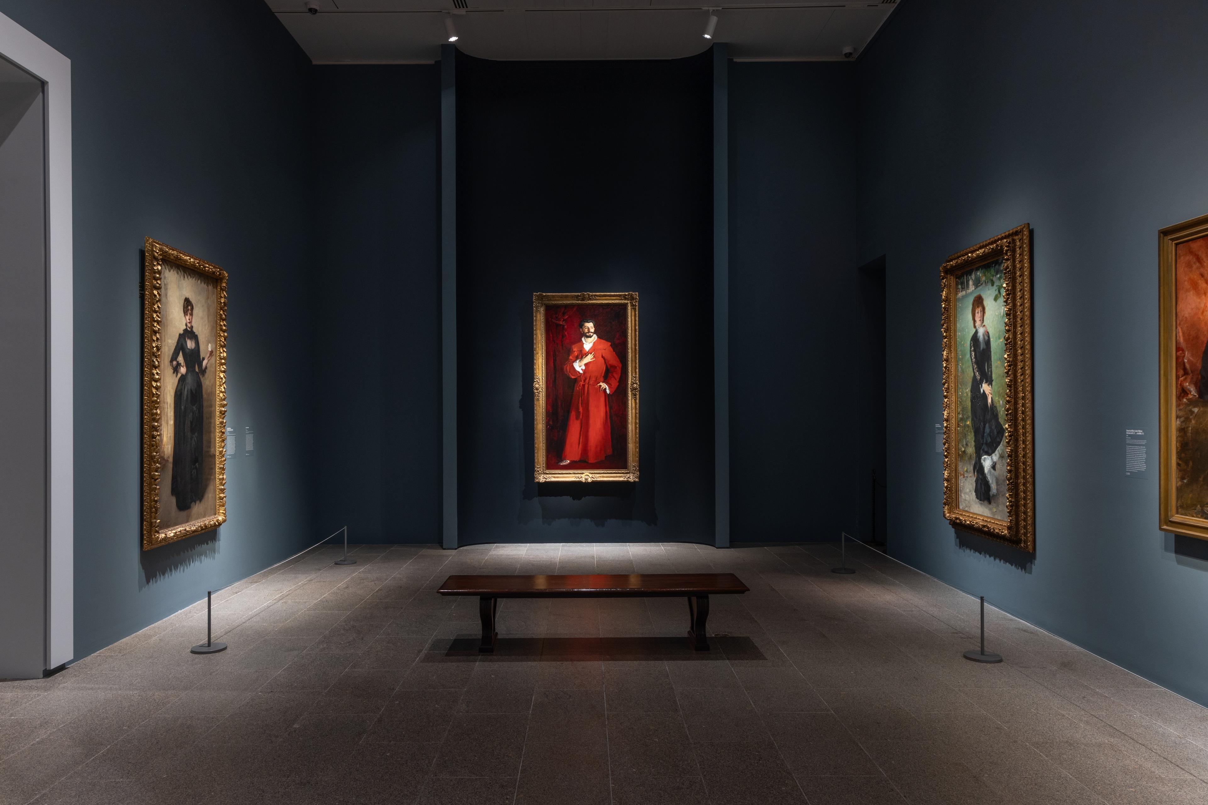 Large gallery view