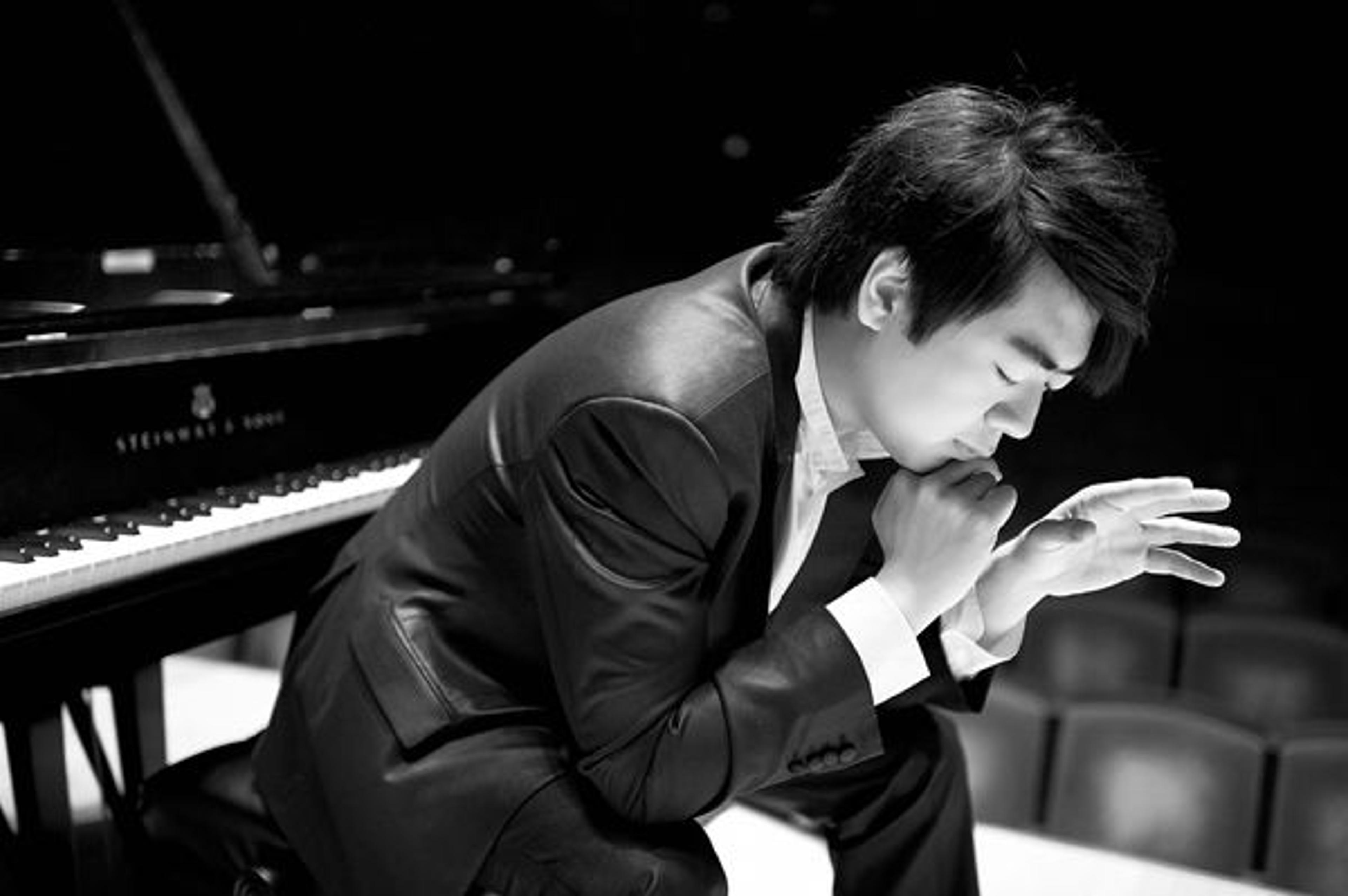 Lang Lang. Photo by Xun Chi
