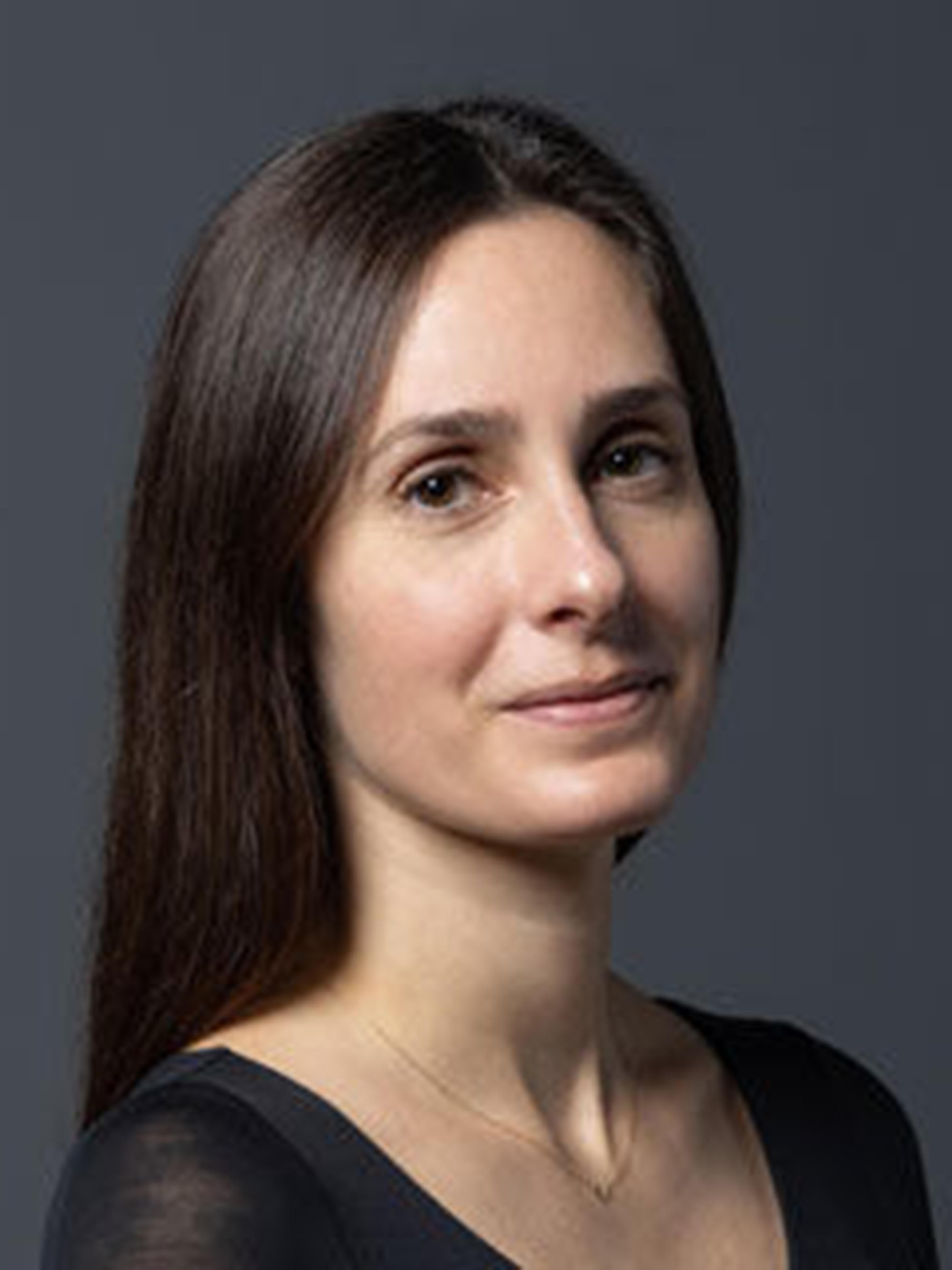 Headshot of Laura Povinelli