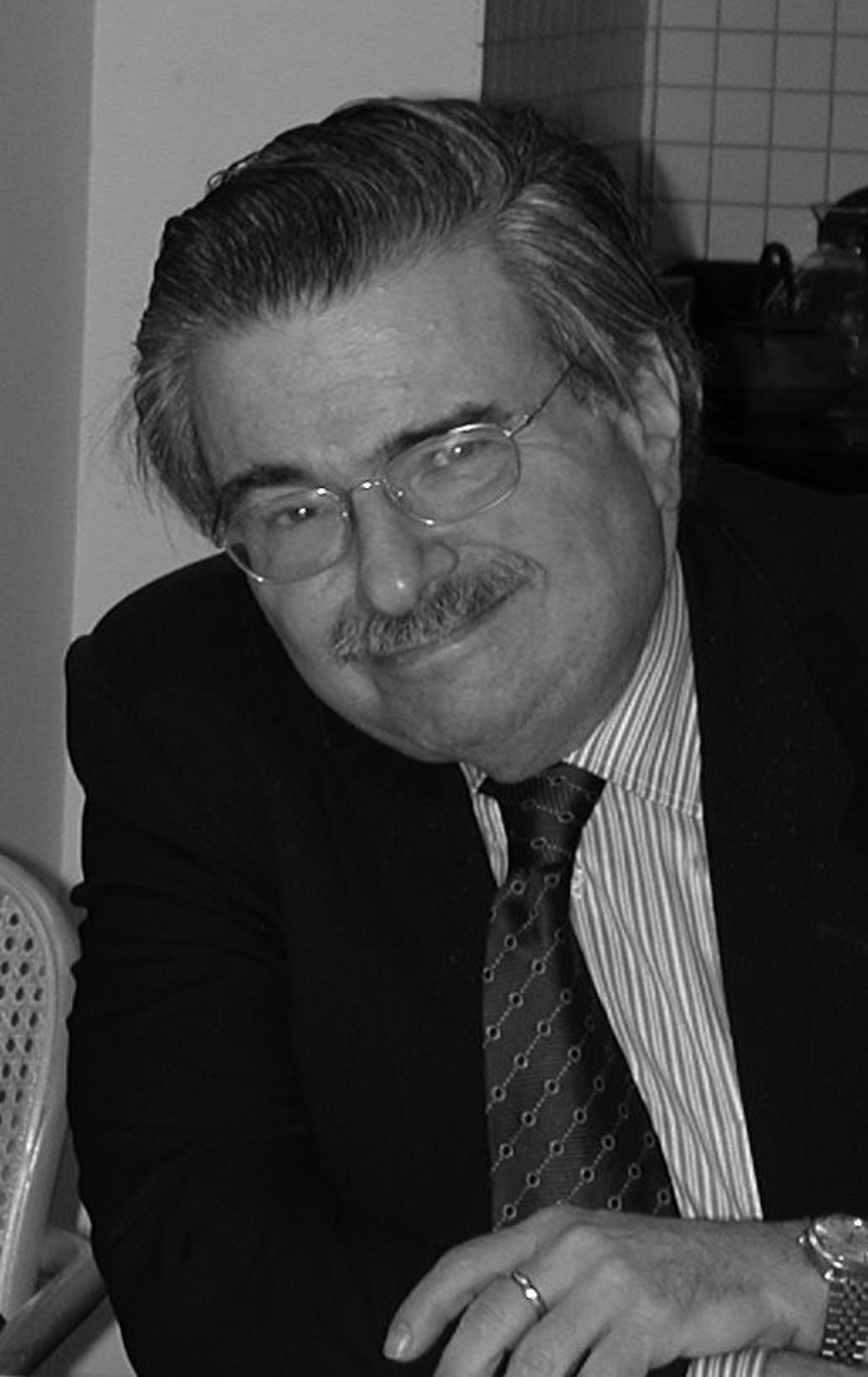 Head shot of Dick Stone