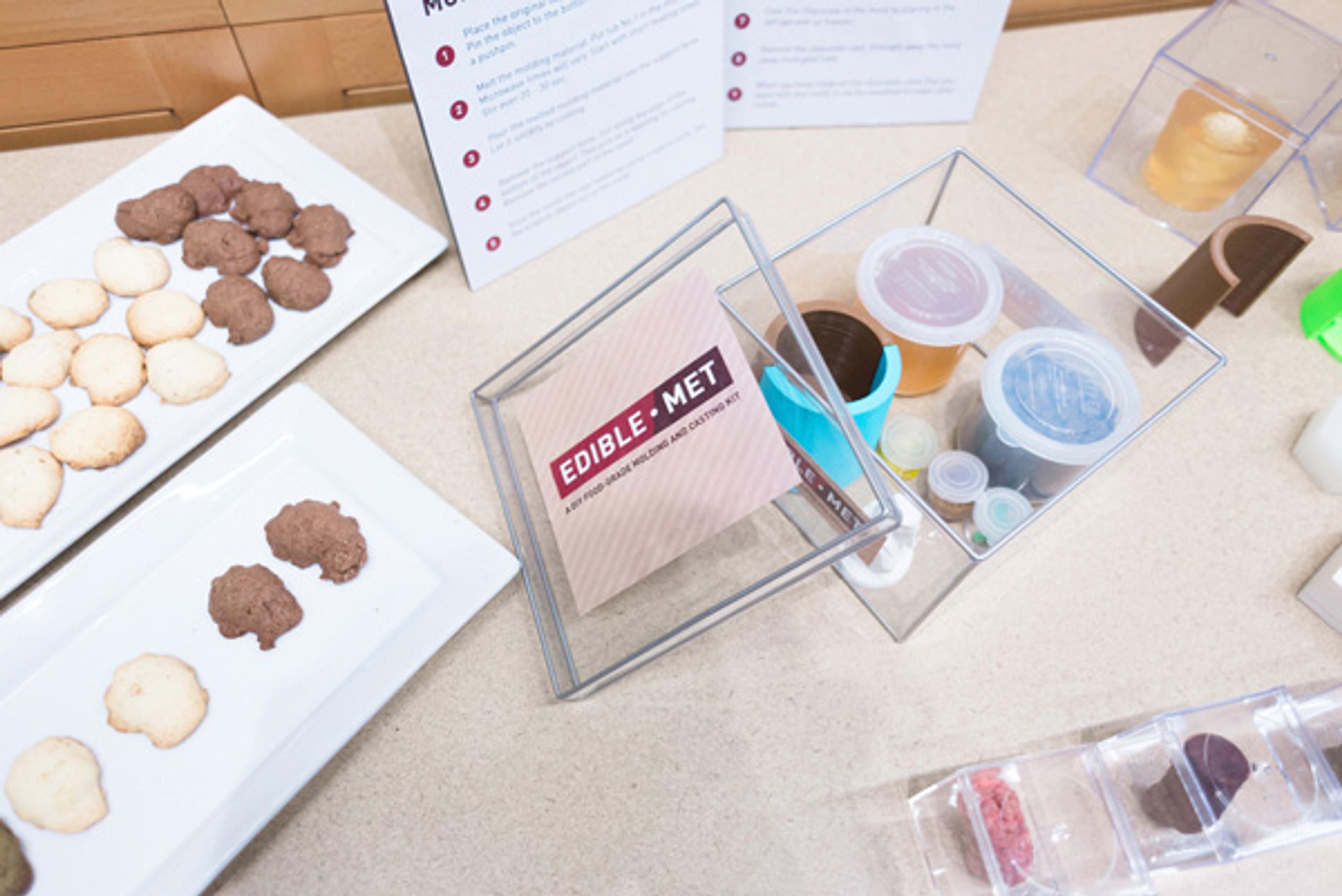 The EdibleMet food-casting kit,and some Marsyas cookies