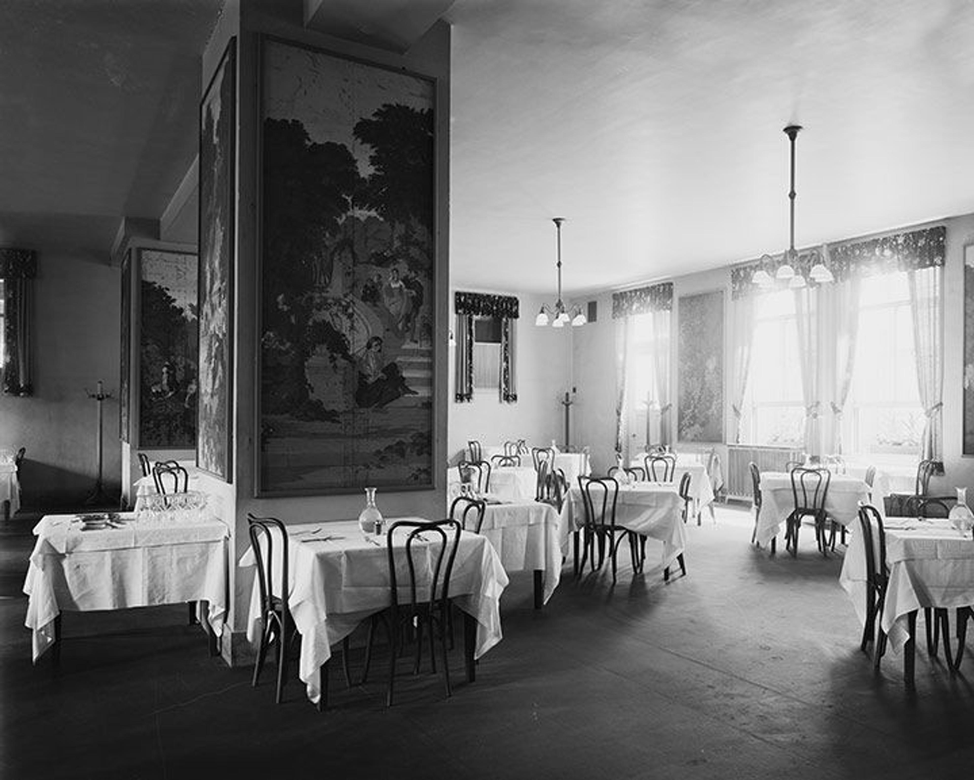 The Met's restaurant in 1918