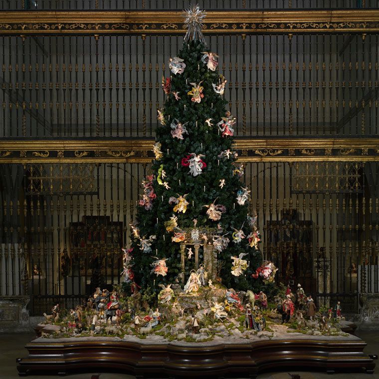 Celebrating the Holidays at The Met: Five Things to Know - The