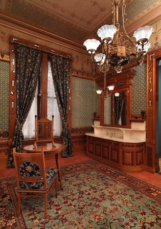 Worsham-Rockefeller Dressing Room view