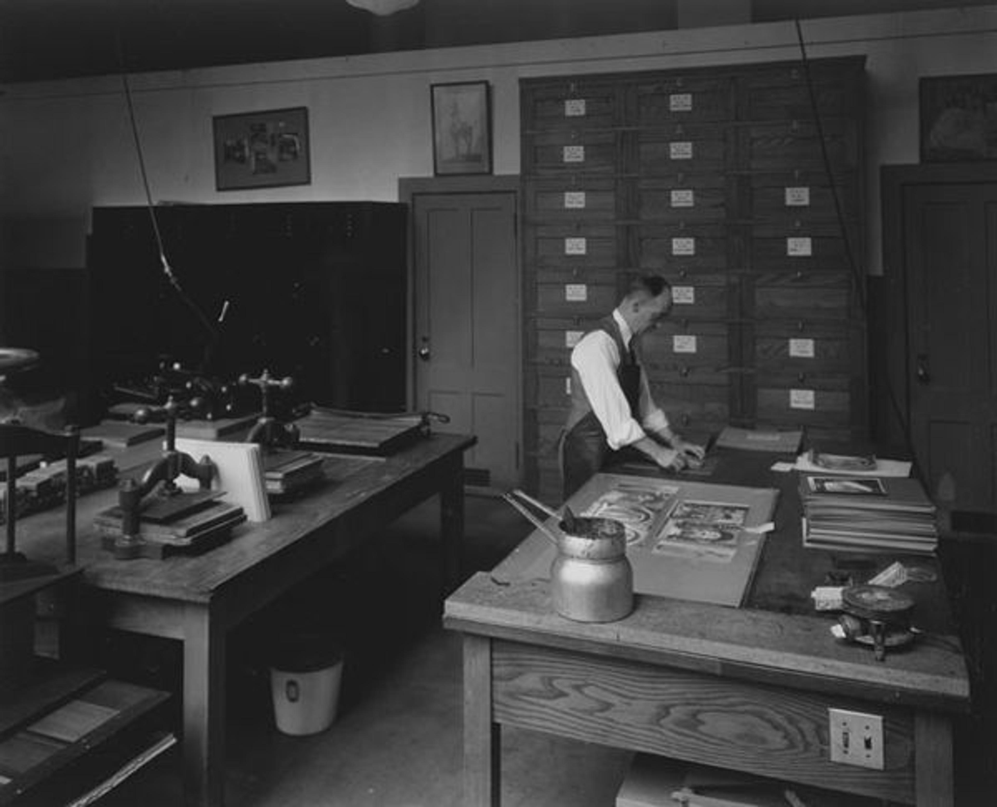 The Metropolitan Museum of Art, The Photograph and Extension Division; View of the Mounting Room. Photographed June 1, 1937