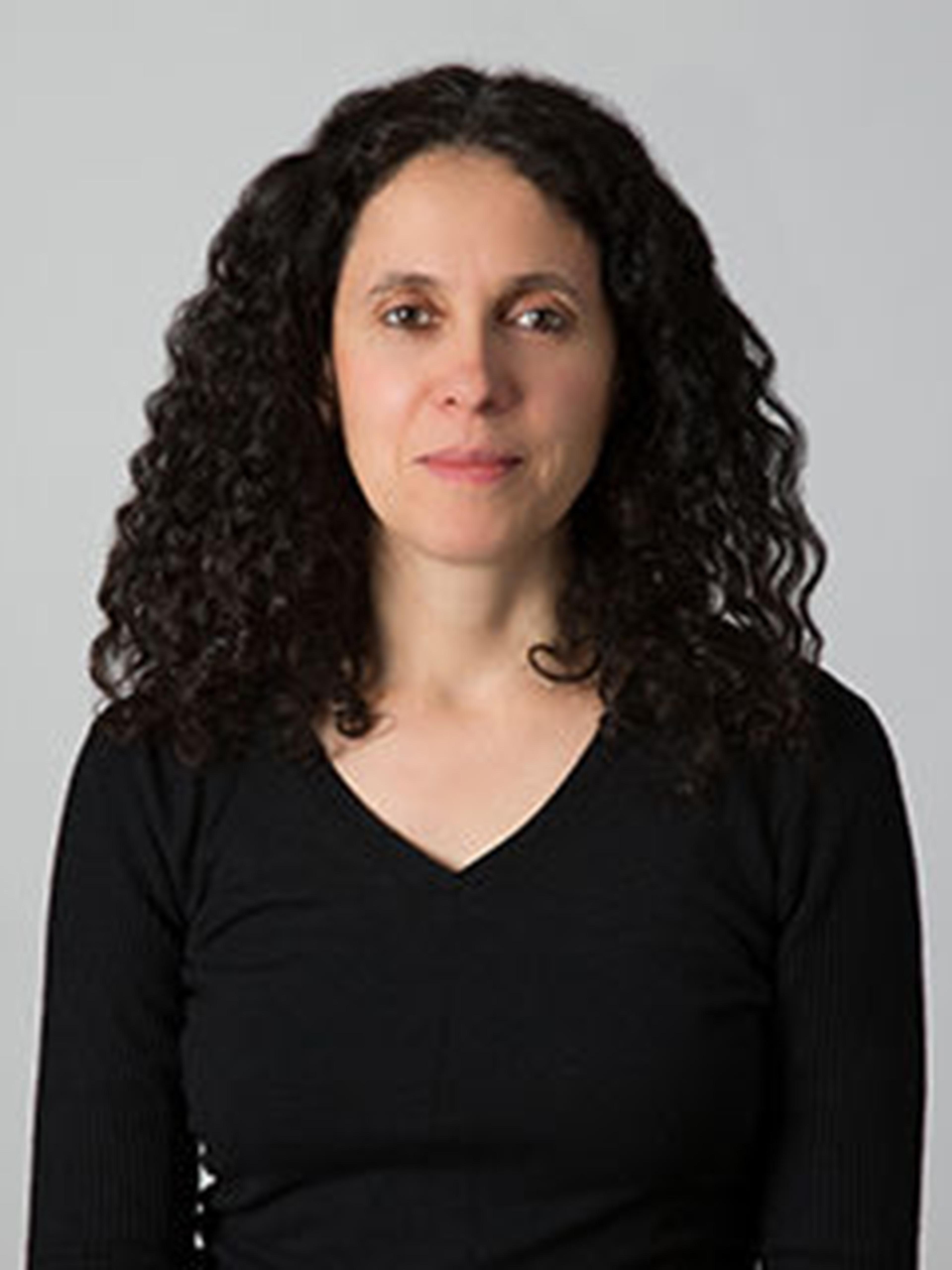 Headshot of Silvia Centeno