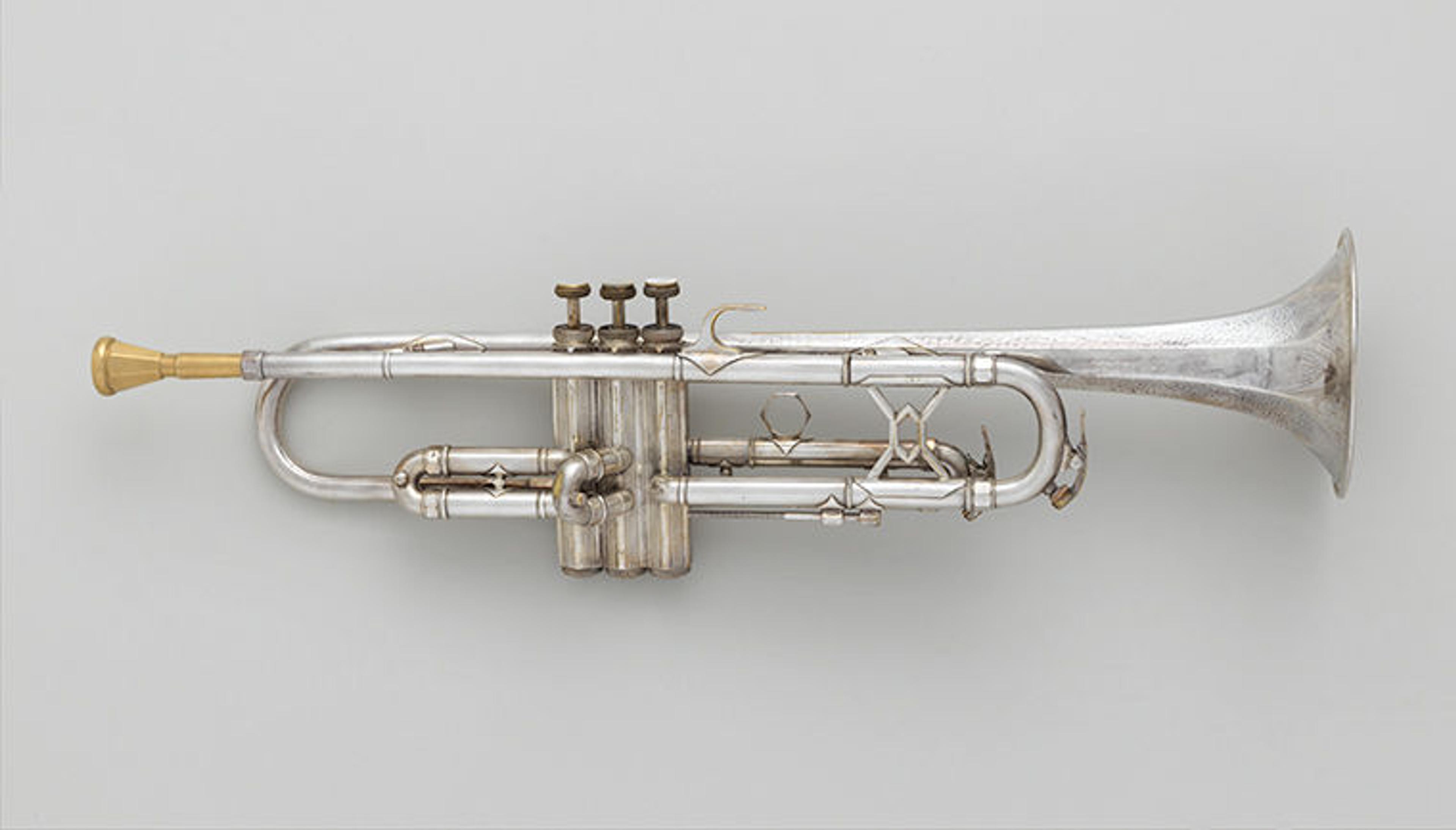 The "ARIGRA" trumpet.