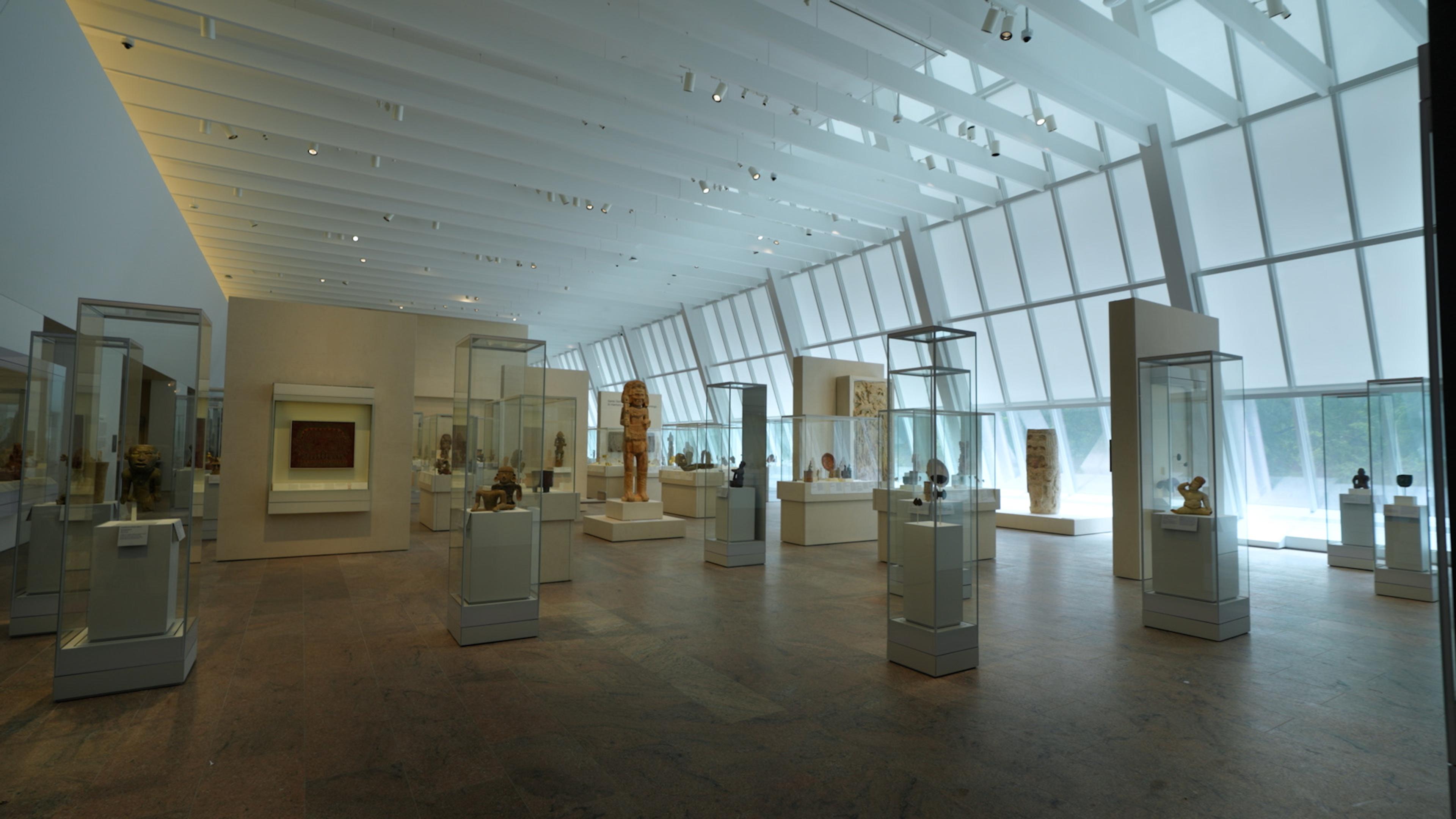 Wide gallery view of the arts of the ancient Americas in the Michael C. Rockefeller Wing
