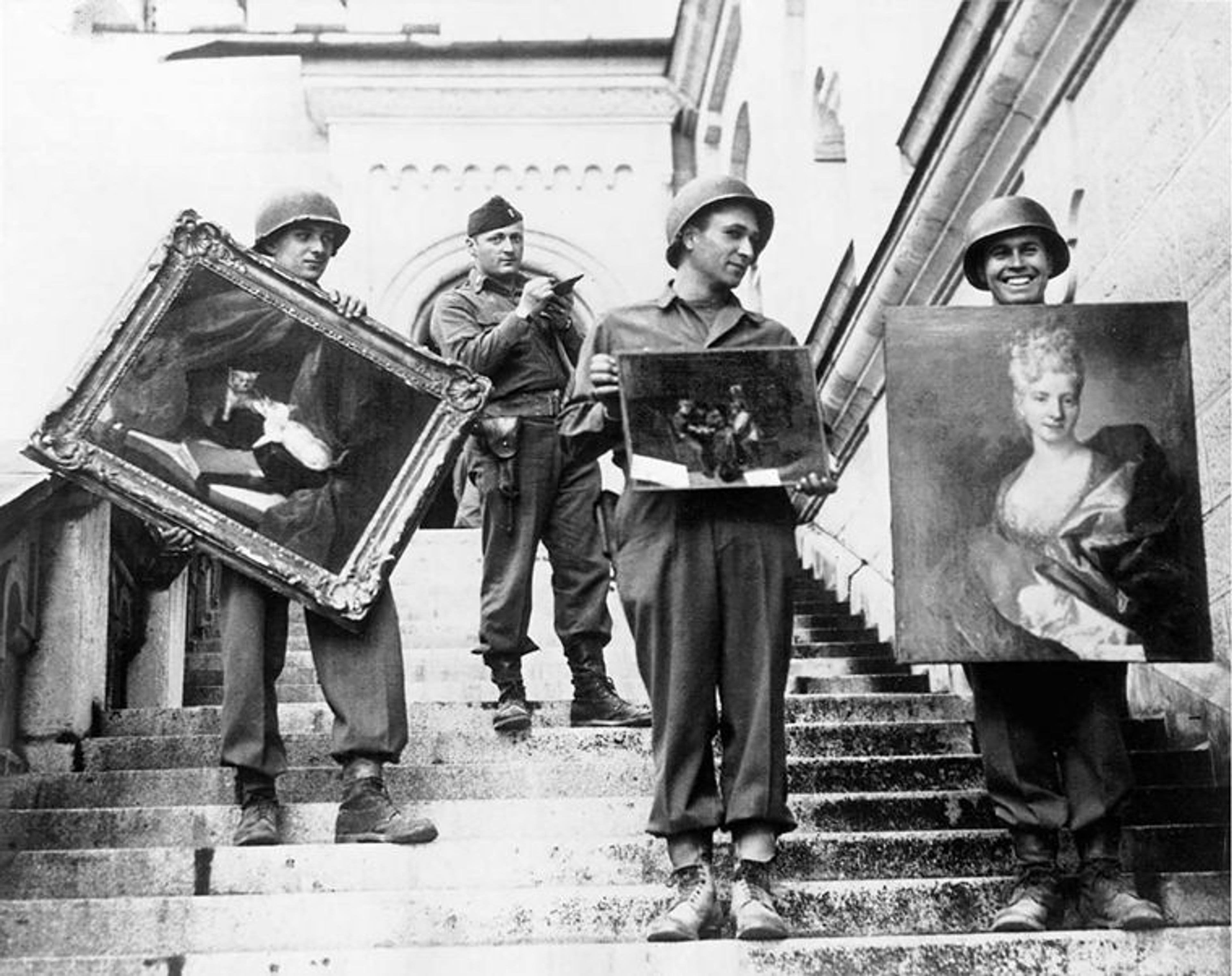 American soldiers rescuing art